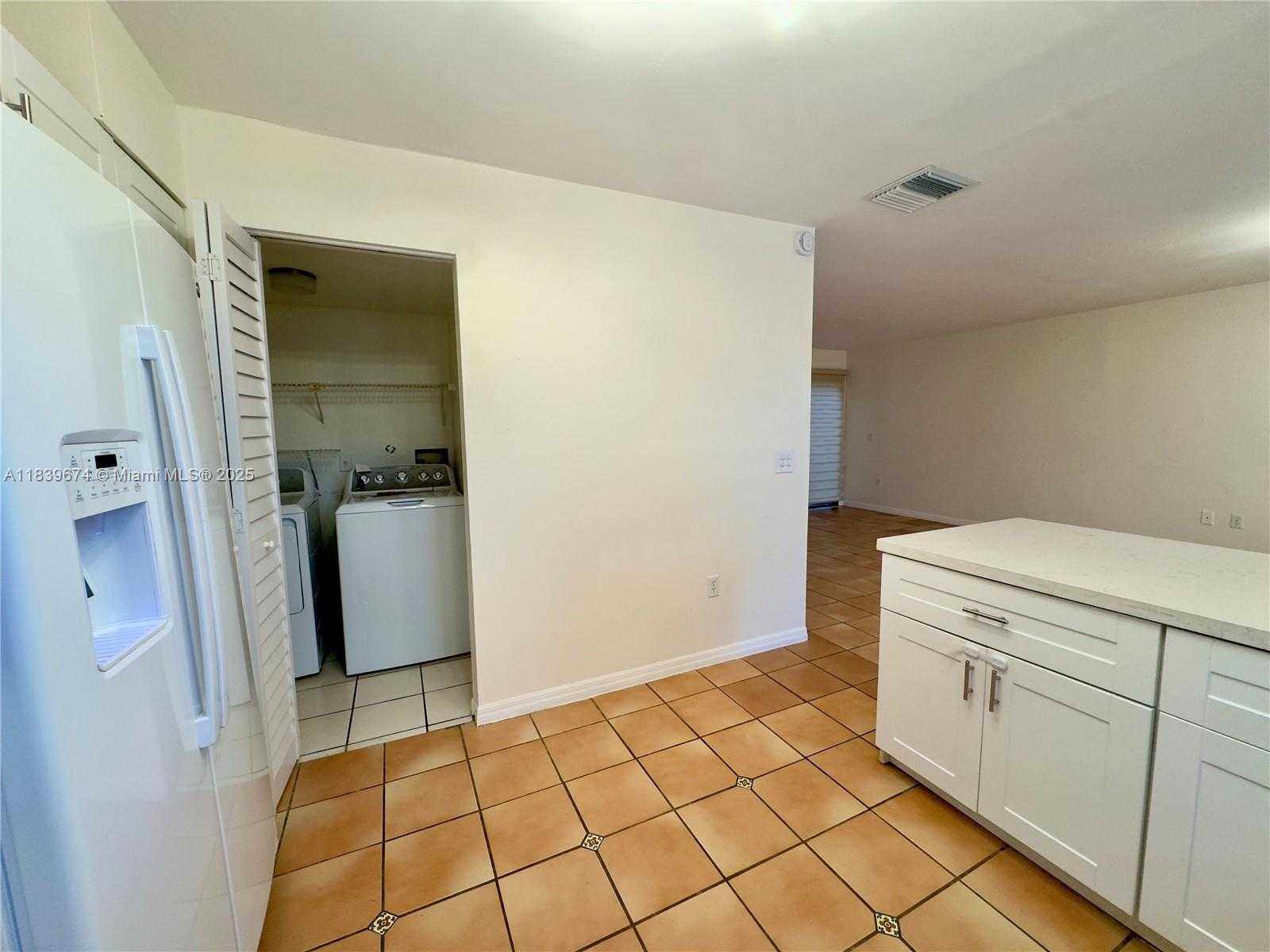 Small Image of 13009 SOUTH WEST 95TH AVE #13009, Miami Number 7