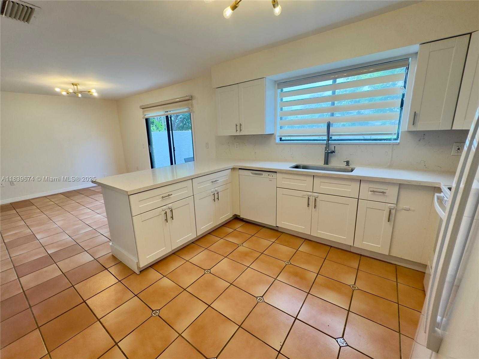 Small Image of 13009 SOUTH WEST 95TH AVE #13009, Miami Number 8