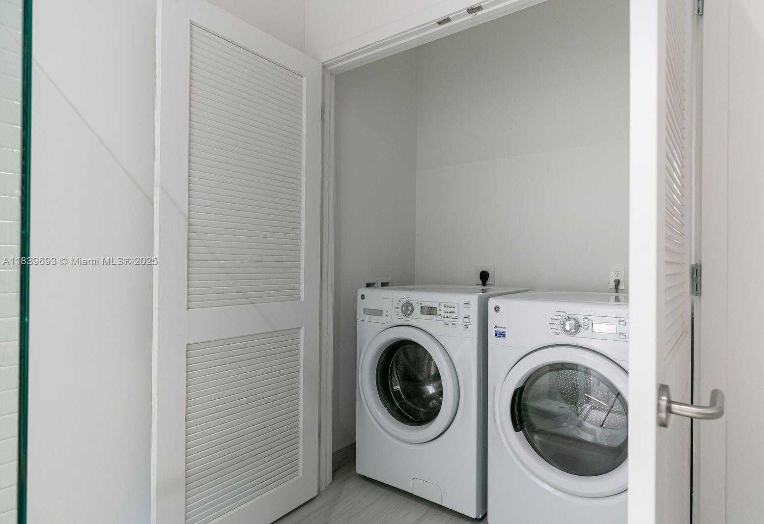 Small Image of 4010 SOUTH OCEAN DR #T4105, Hollywood Number 20
