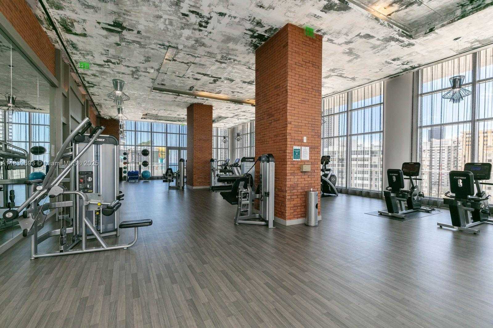 Small Image of 4010 SOUTH OCEAN DR #T4105, Hollywood Number 32