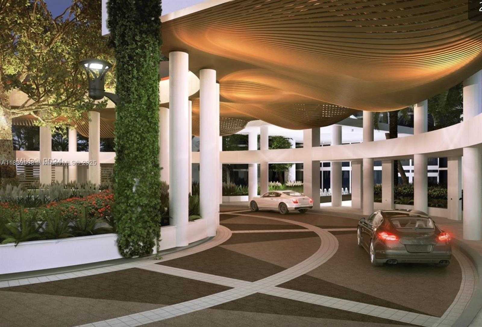 Small Image of 300 SOUTH POINTE DR #501, Miami Beach Number 13