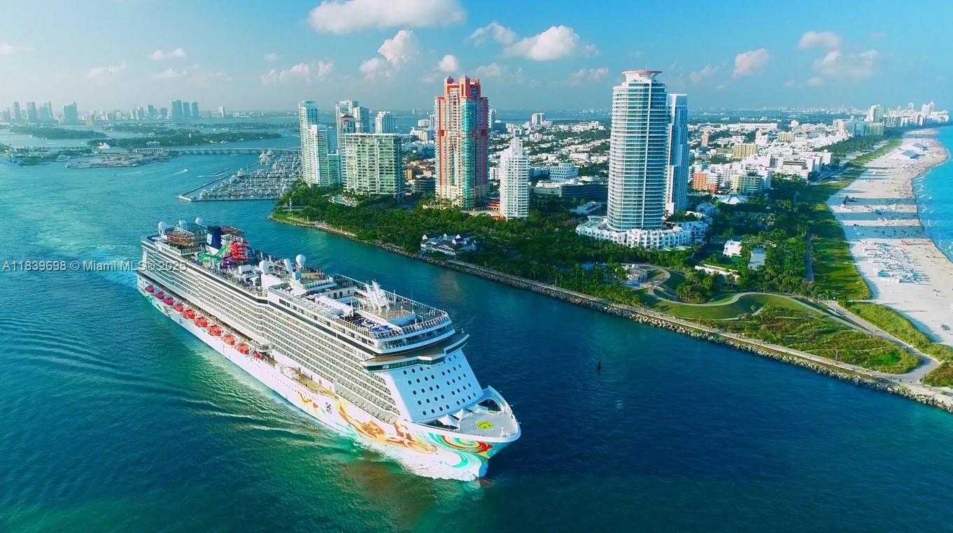 Small Image of 300 SOUTH POINTE DR #501, Miami Beach Number 30