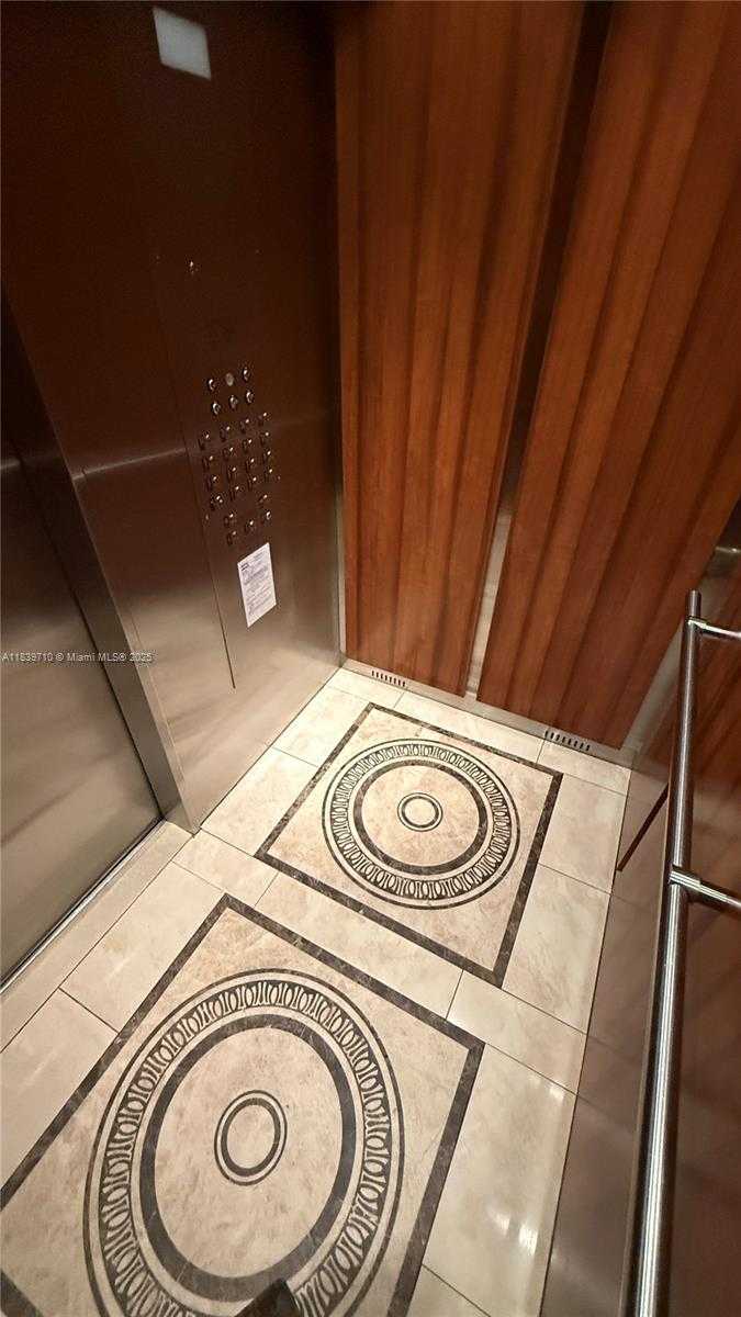 Small Image of 1849 SOUTH OCEAN DR #507, Hallandale Beach Number 31