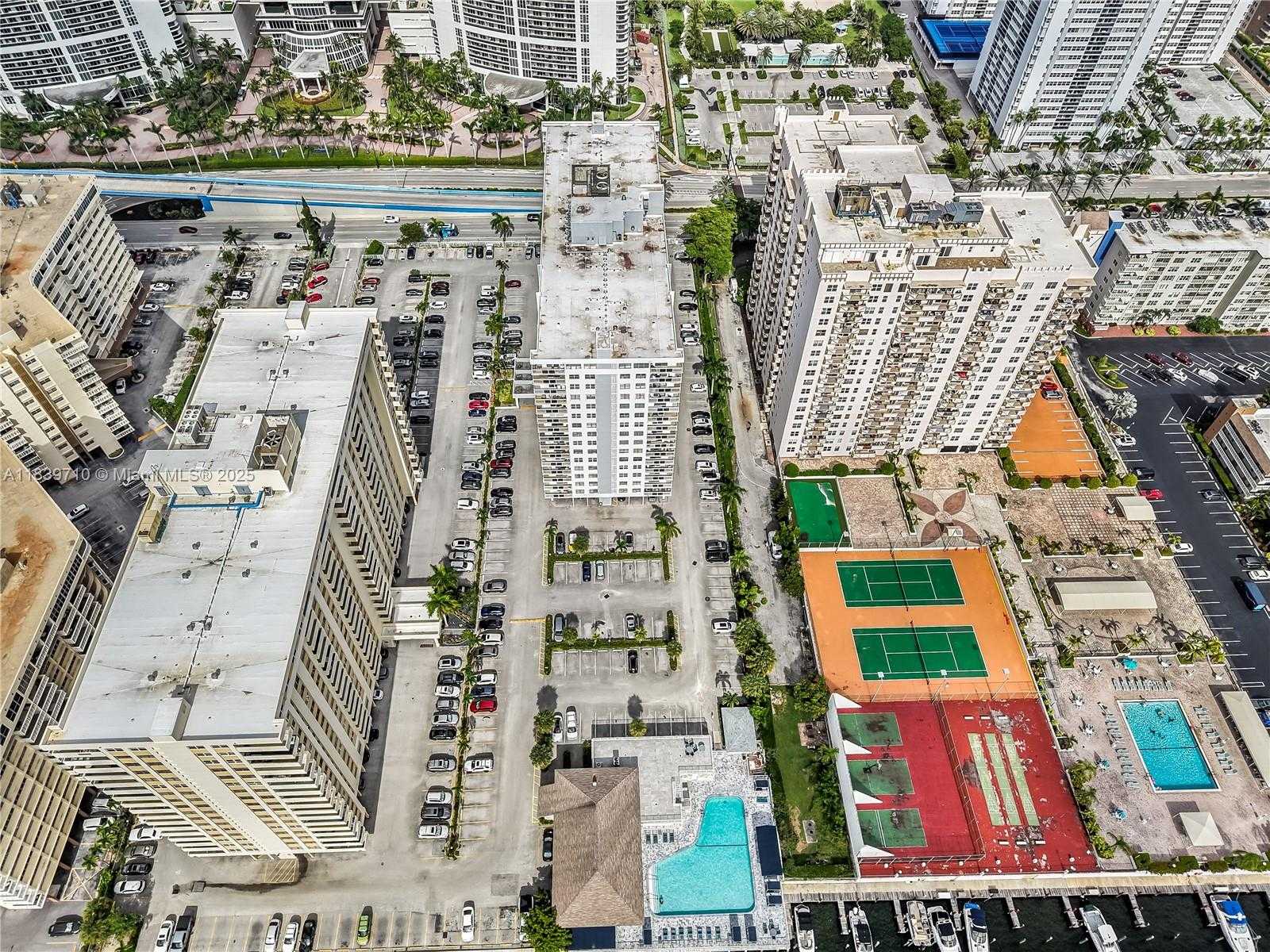 Small Image of 1849 SOUTH OCEAN DR #507, Hallandale Beach Number 5