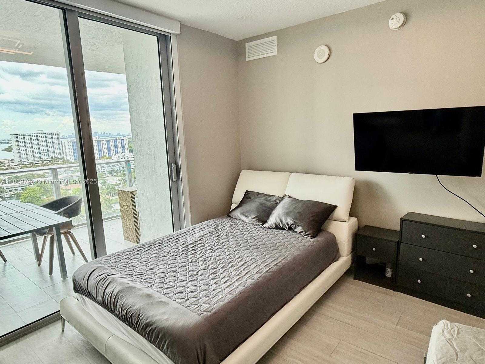 Small Image of 300 SUNNY ISLES BLVD #4-1806, Sunny Isles Beach Number 16