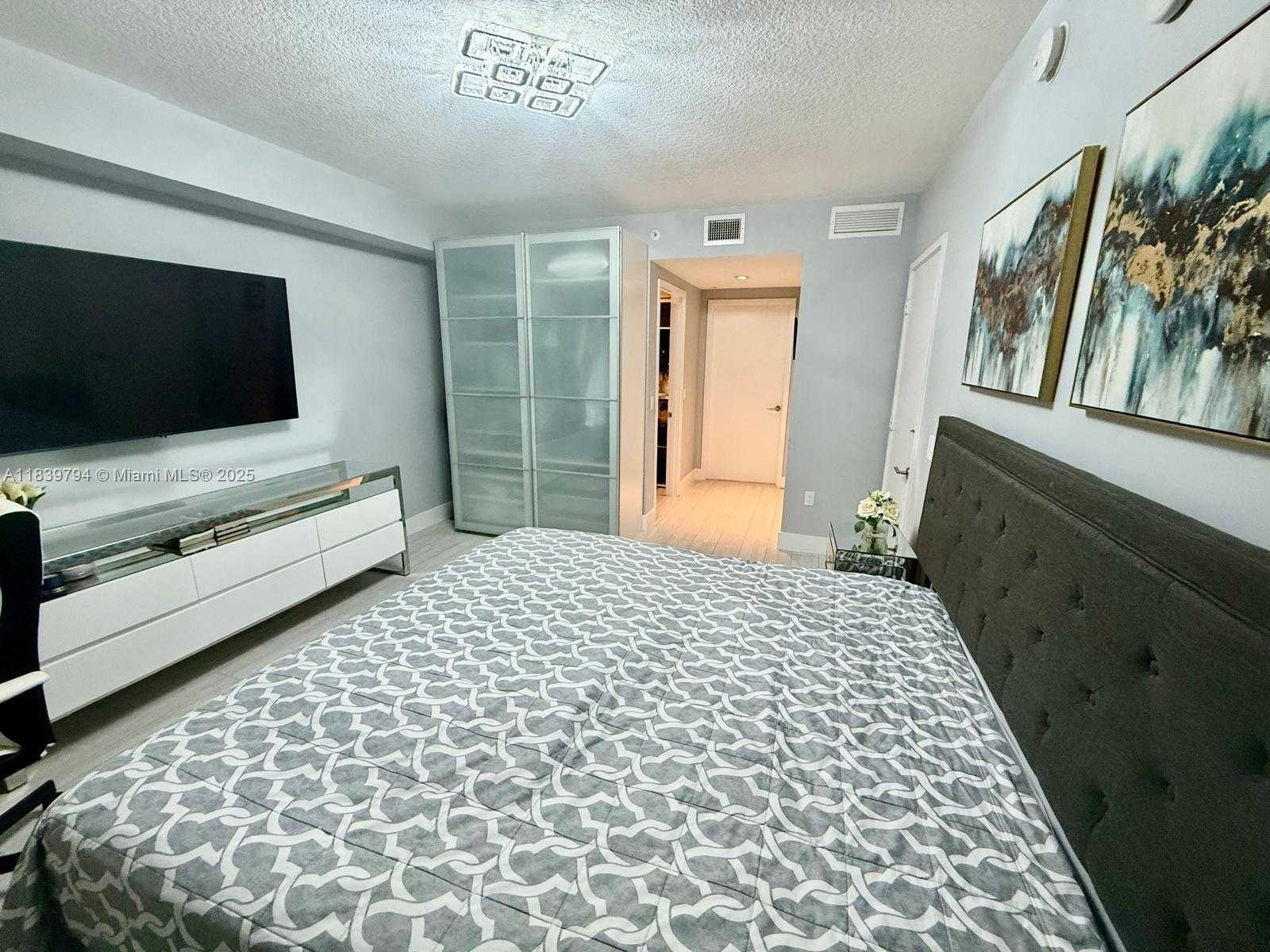 Small Image of 300 SUNNY ISLES BLVD #4-1806, Sunny Isles Beach Number 9