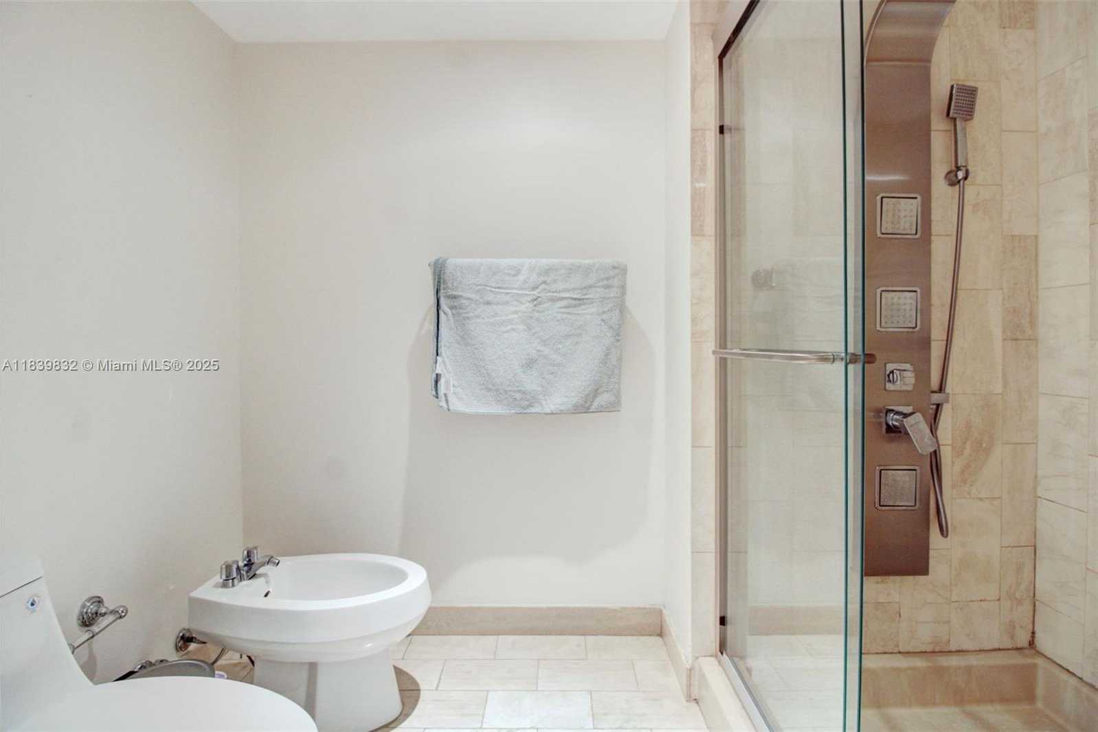 Small Image of 1717 NORTH BAYSHORE DR #A-2635, Miami Number 16