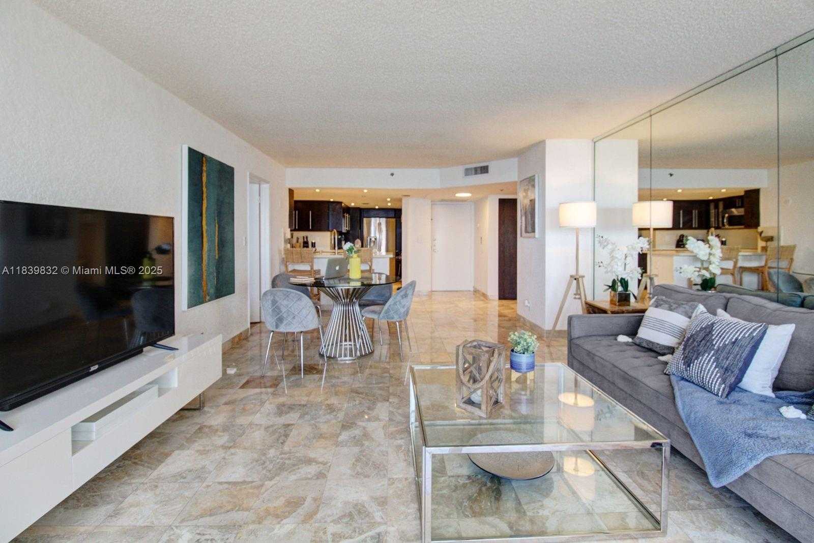 Small Image of 1717 NORTH BAYSHORE DR #A-2635, Miami Number 8