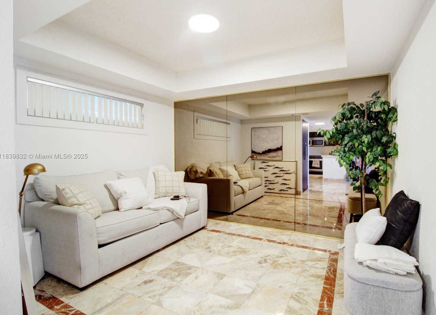 Small Image of 1717 NORTH BAYSHORE DR #A-2635, Miami Number 9