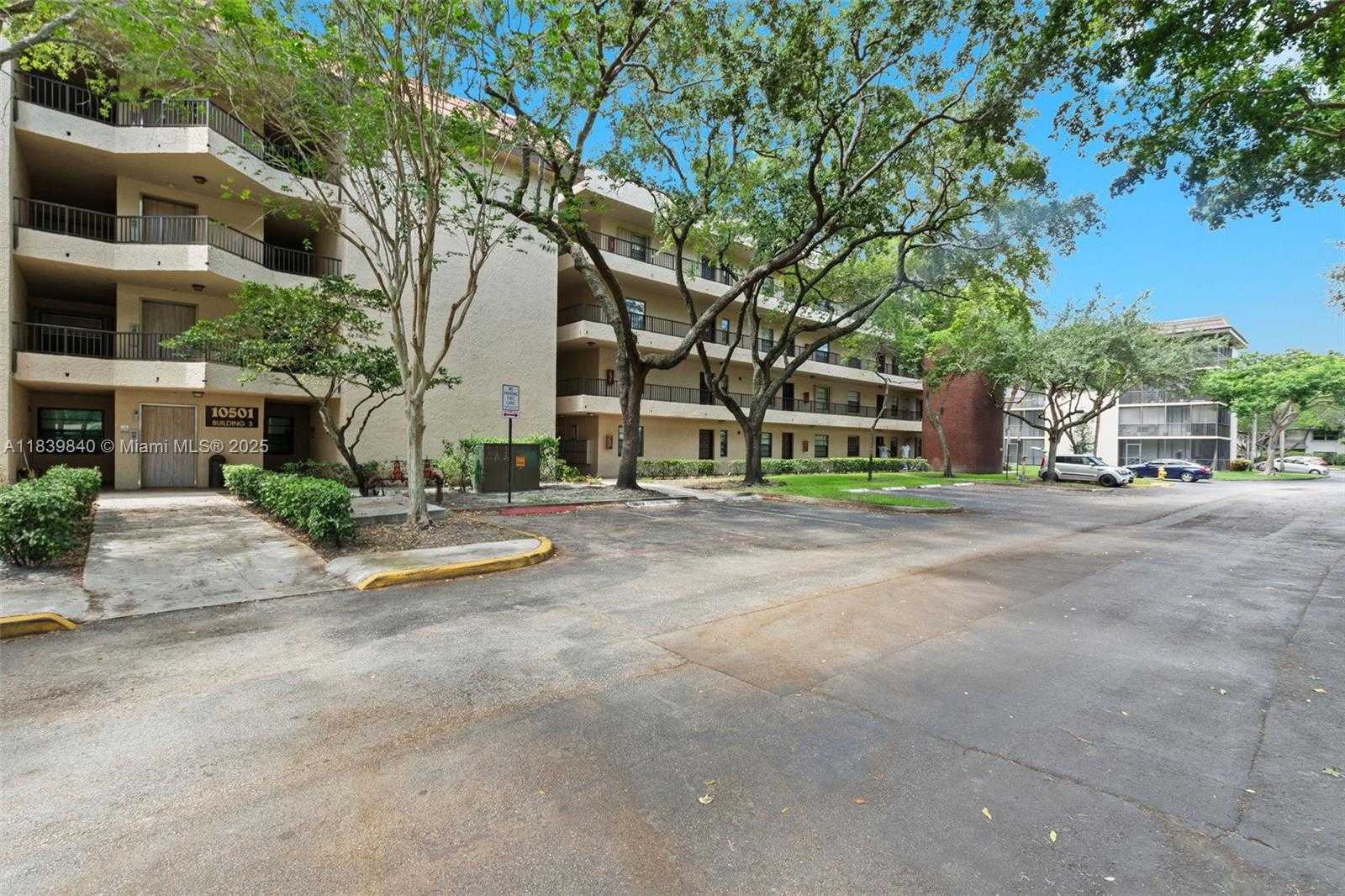 Small Image of 10501 WEST BROWARD BLVD #407, Plantation Number 1