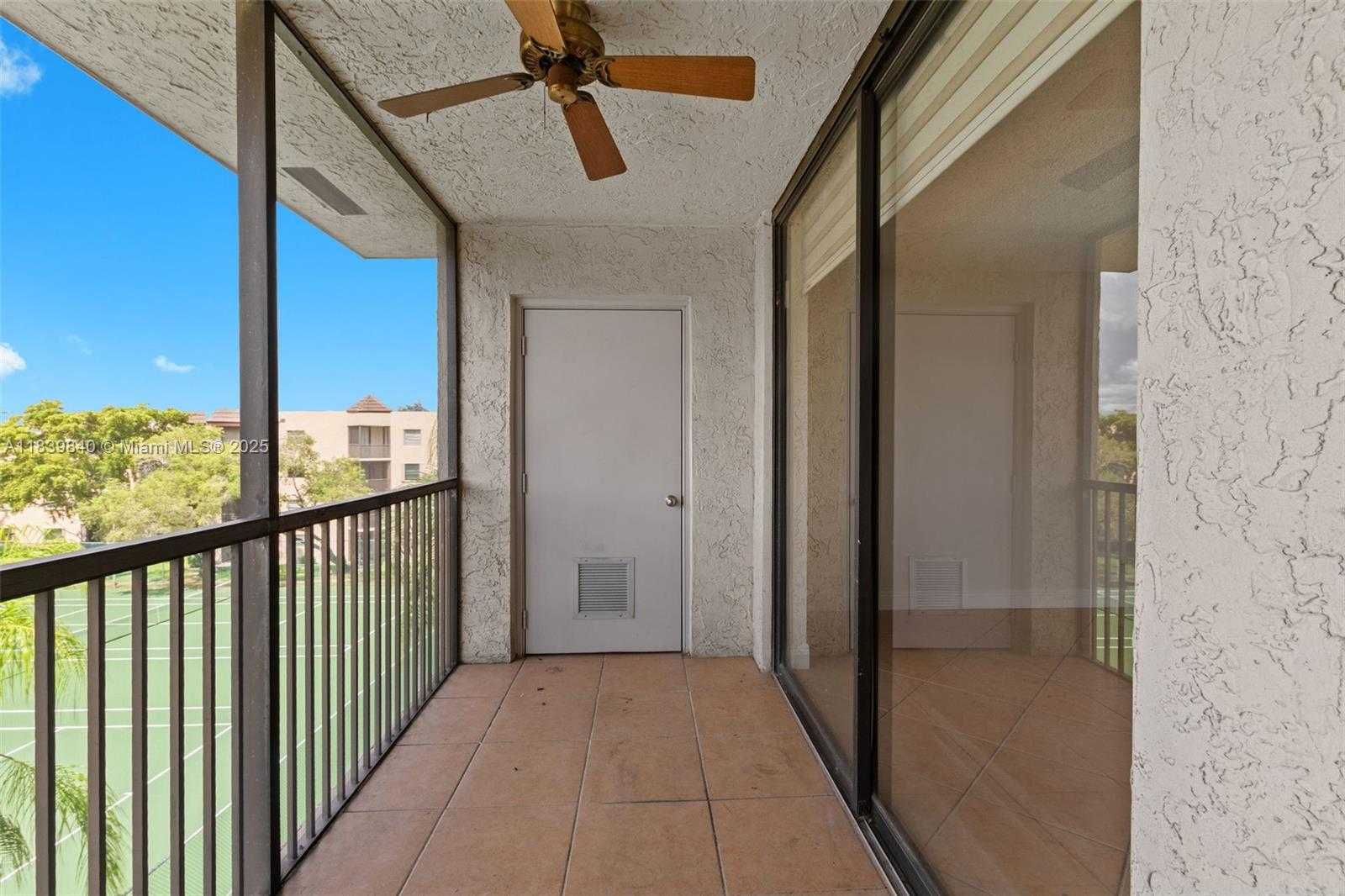 Small Image of 10501 WEST BROWARD BLVD #407, Plantation Number 11