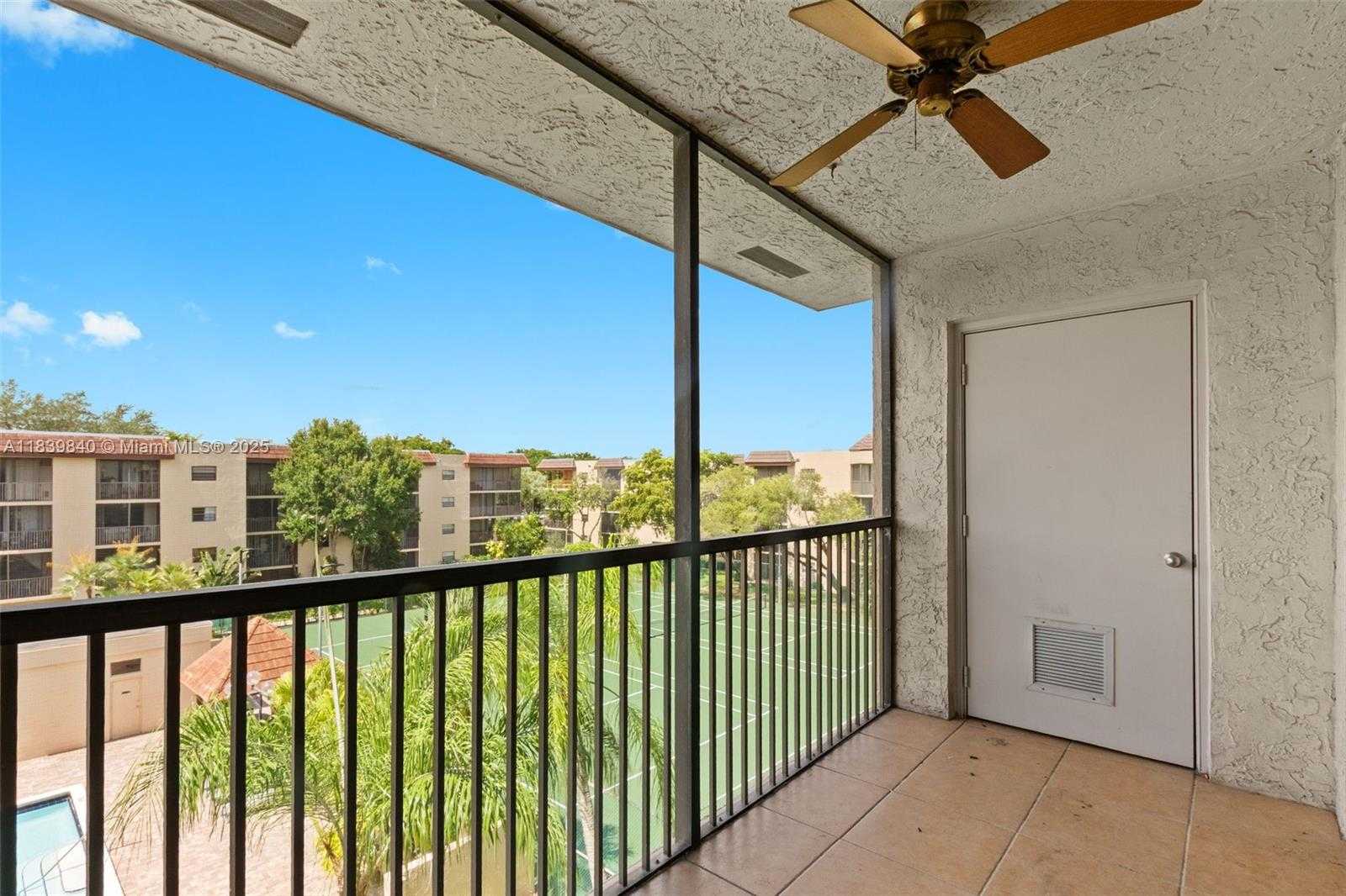 Small Image of 10501 WEST BROWARD BLVD #407, Plantation Number 14