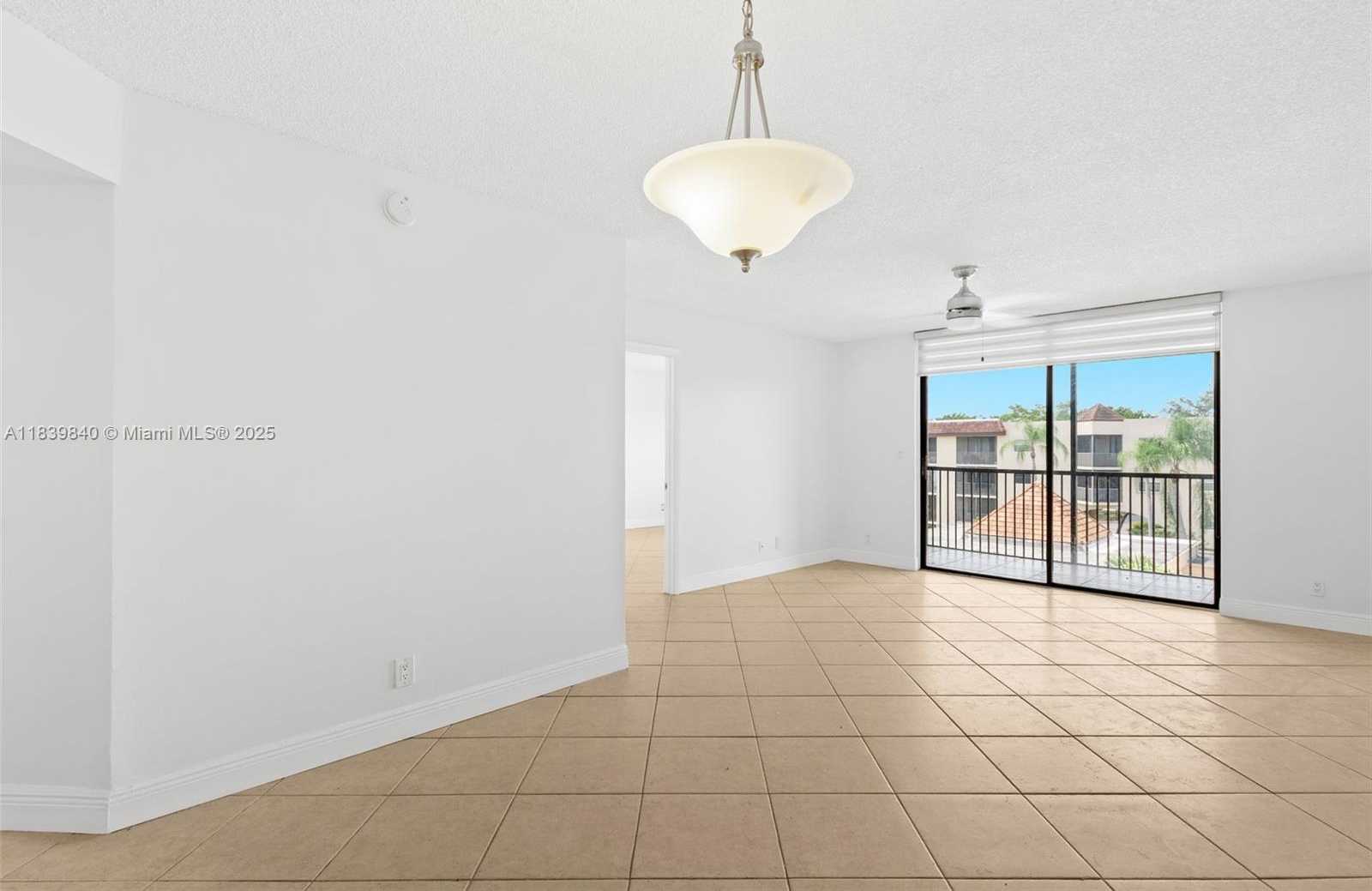 Small Image of 10501 WEST BROWARD BLVD #407, Plantation Number 15