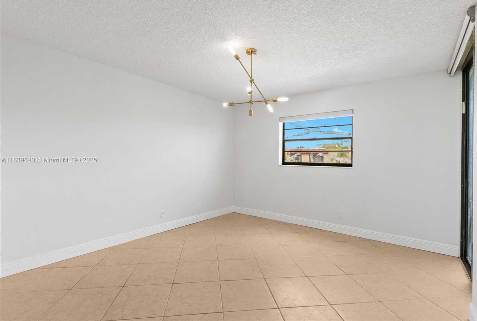 Small Image of 10501 WEST BROWARD BLVD #407, Plantation Number 19