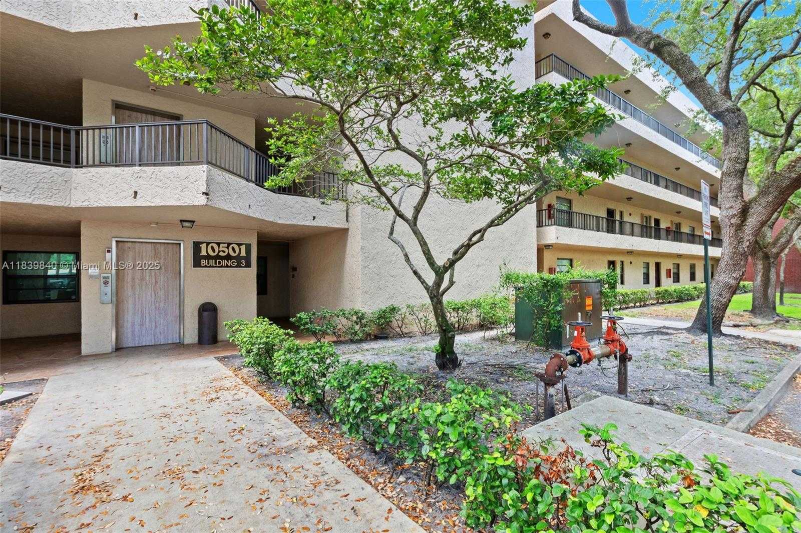 Small Image of 10501 WEST BROWARD BLVD #407, Plantation Number 2