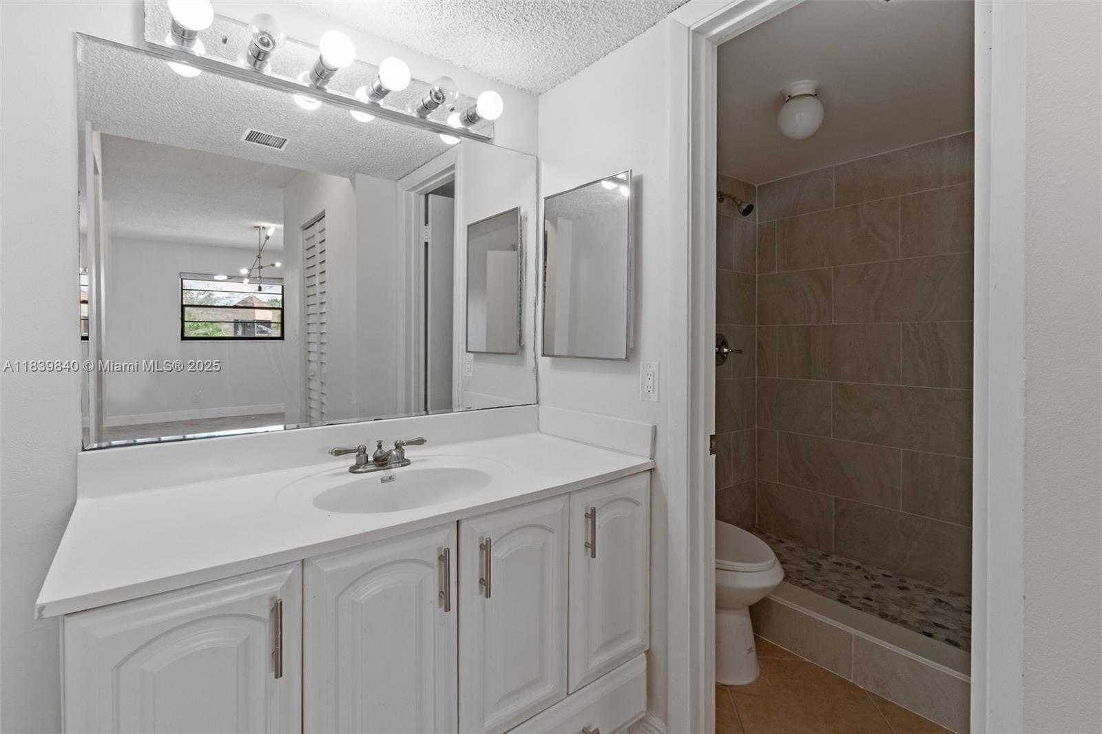 Small Image of 10501 WEST BROWARD BLVD #407, Plantation Number 20