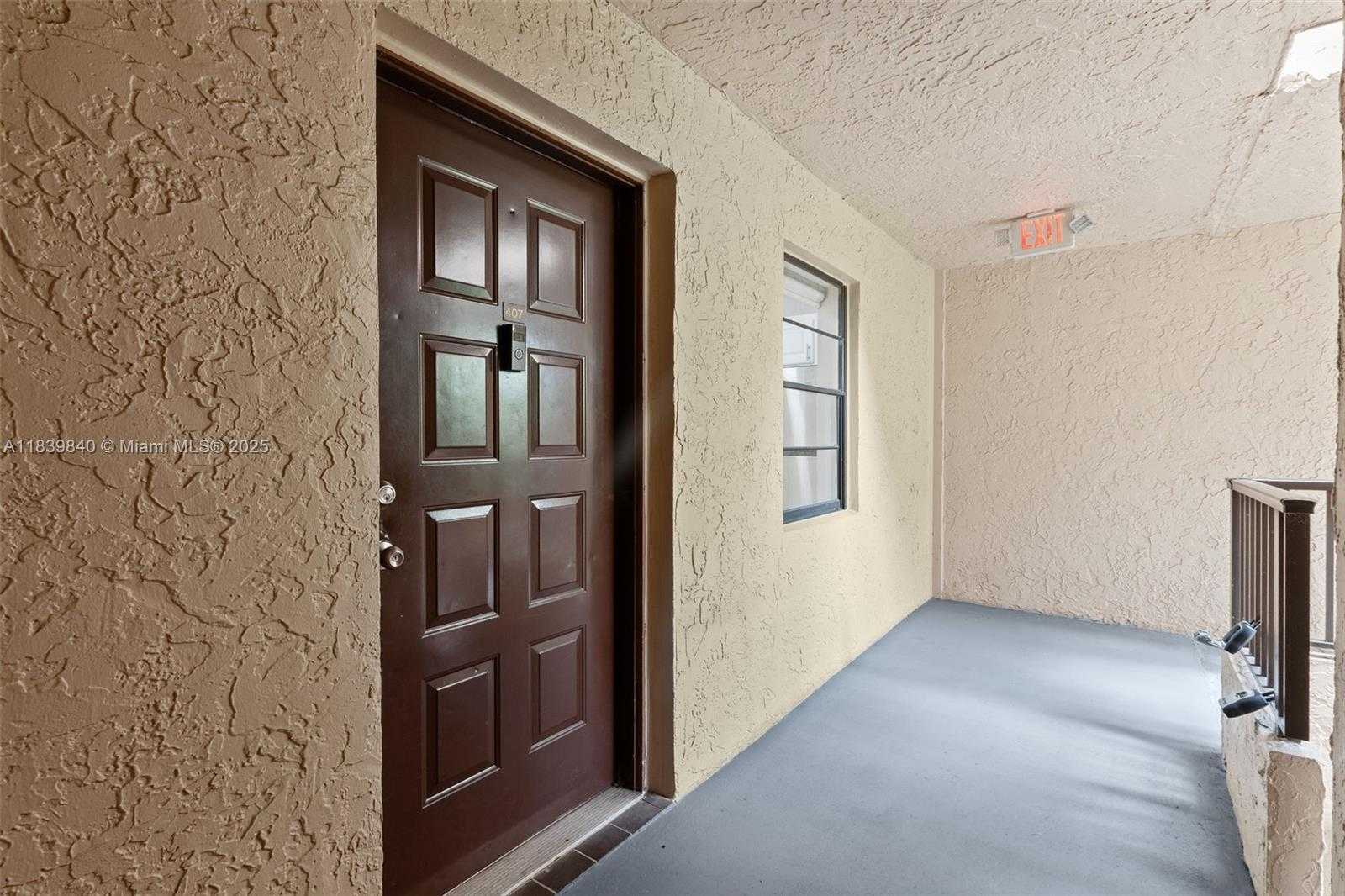 Small Image of 10501 WEST BROWARD BLVD #407, Plantation Number 3
