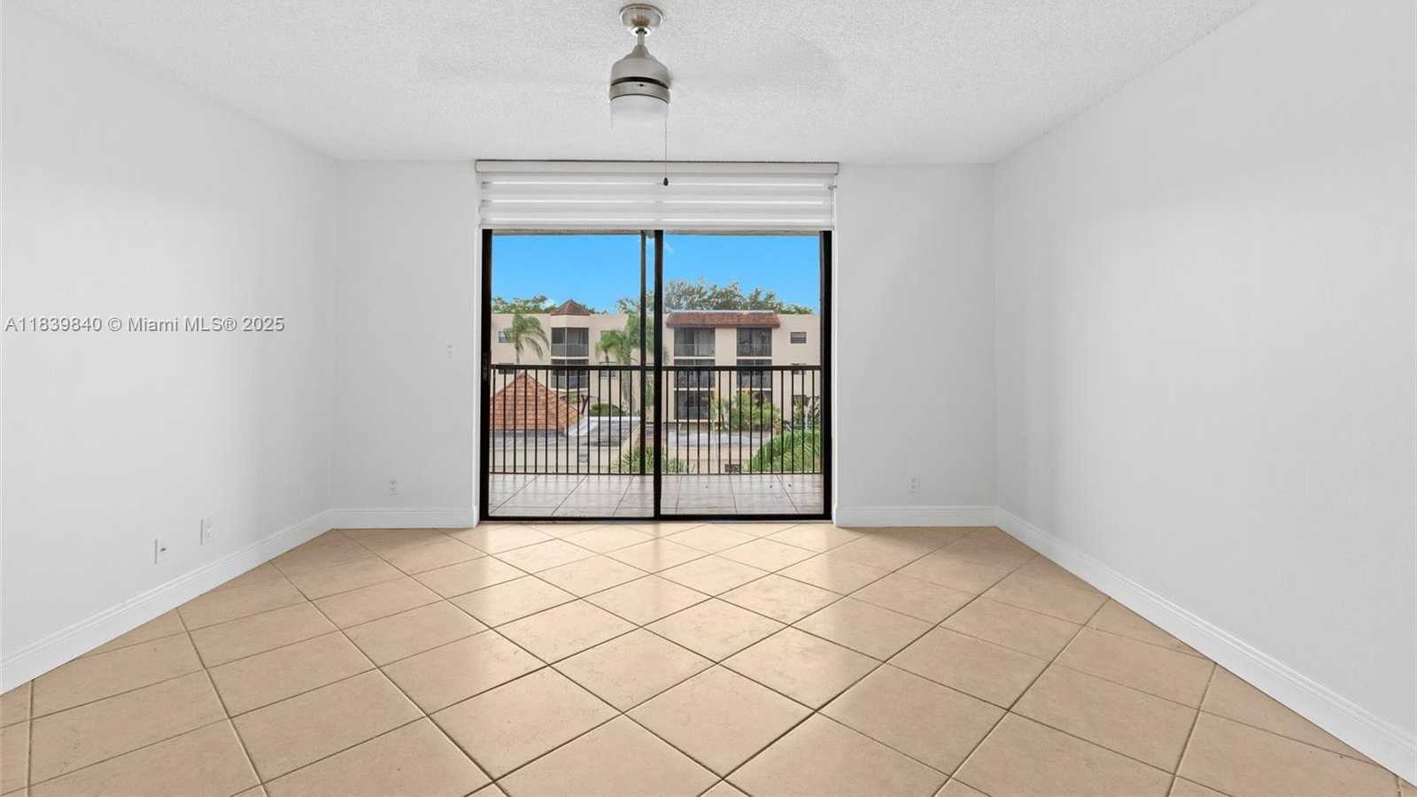 Small Image of 10501 WEST BROWARD BLVD #407, Plantation Number 5