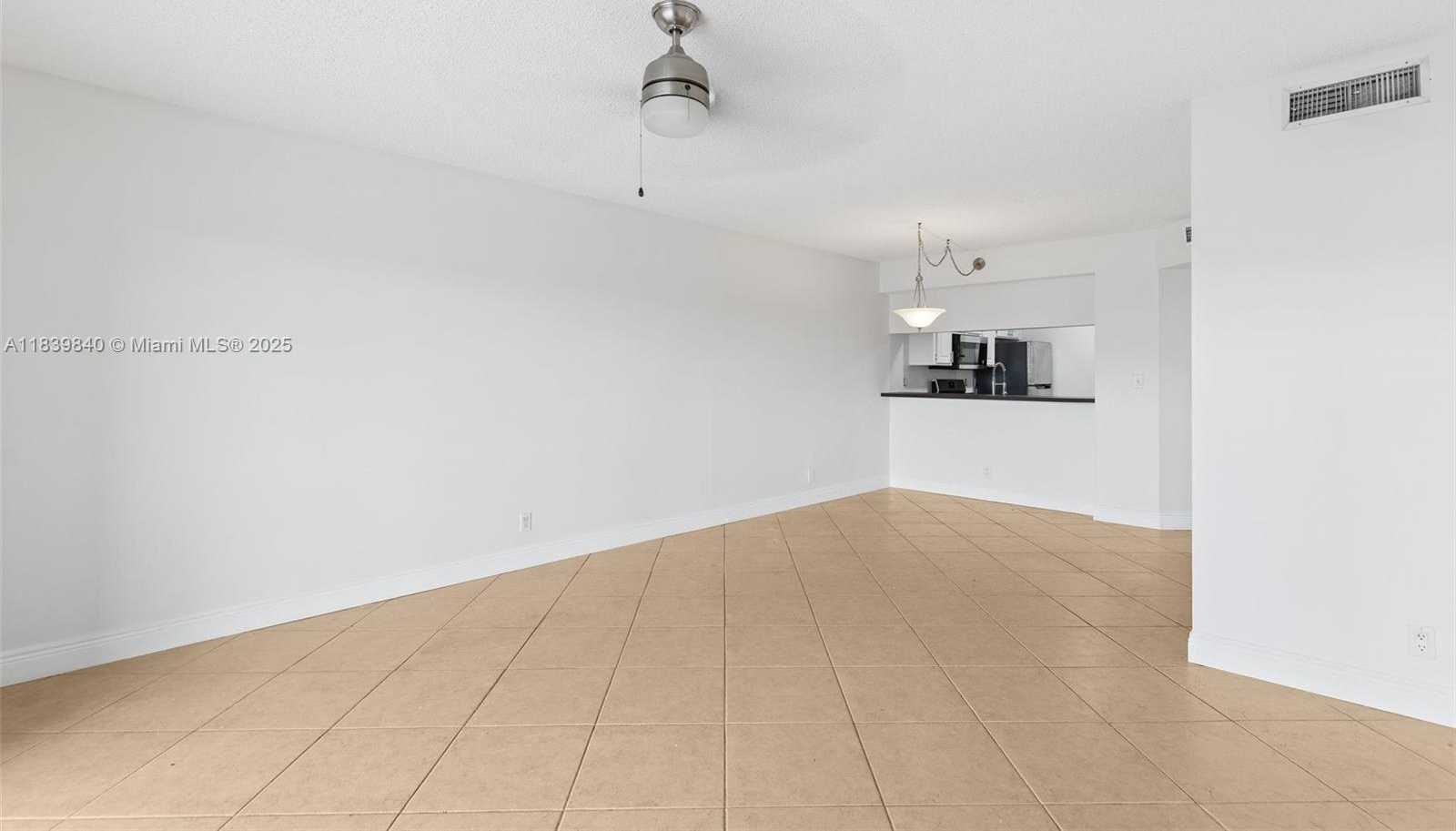 Small Image of 10501 WEST BROWARD BLVD #407, Plantation Number 6