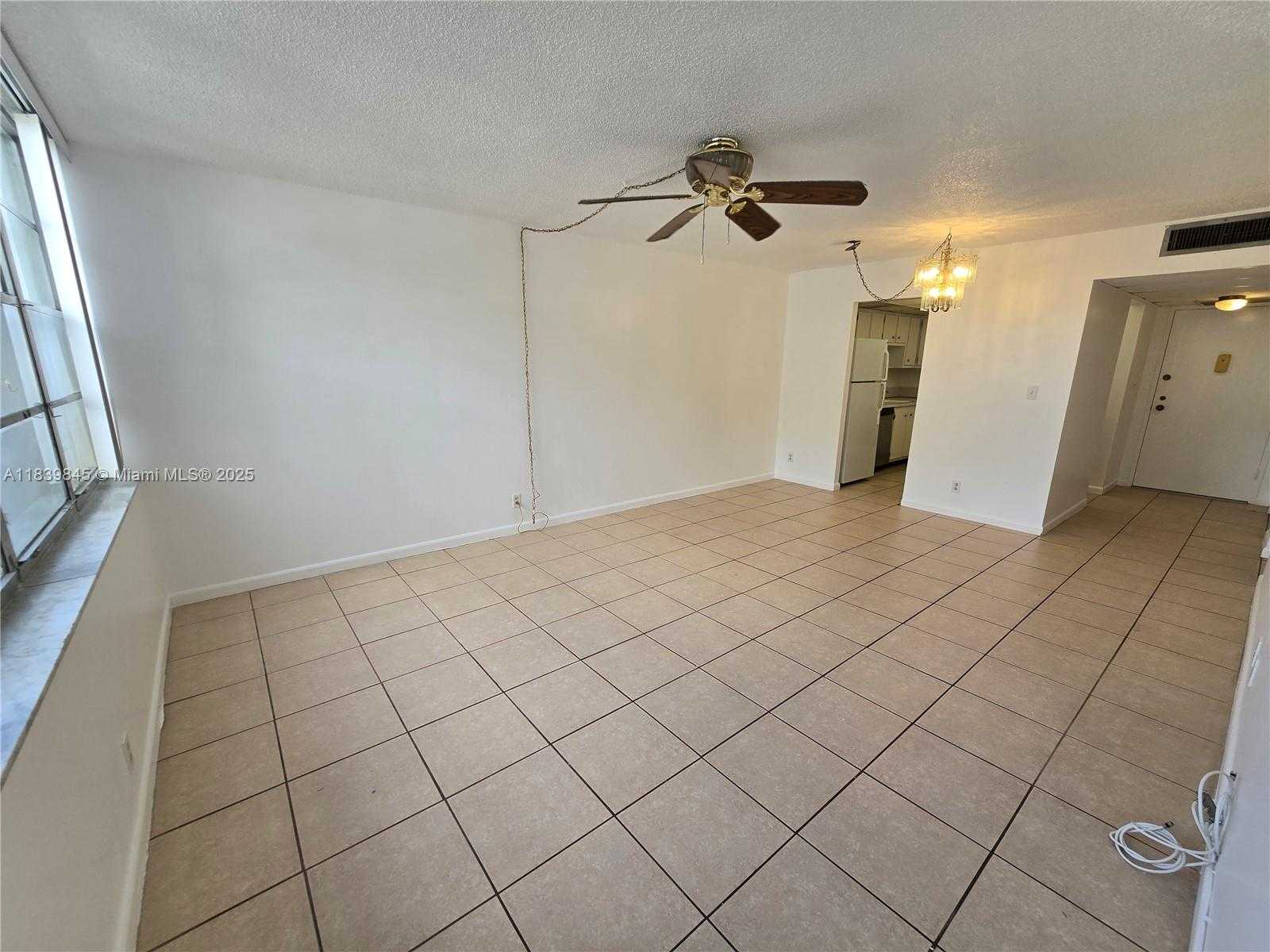 Small Image of 2731 TAFT ST #102, Hollywood Number 4