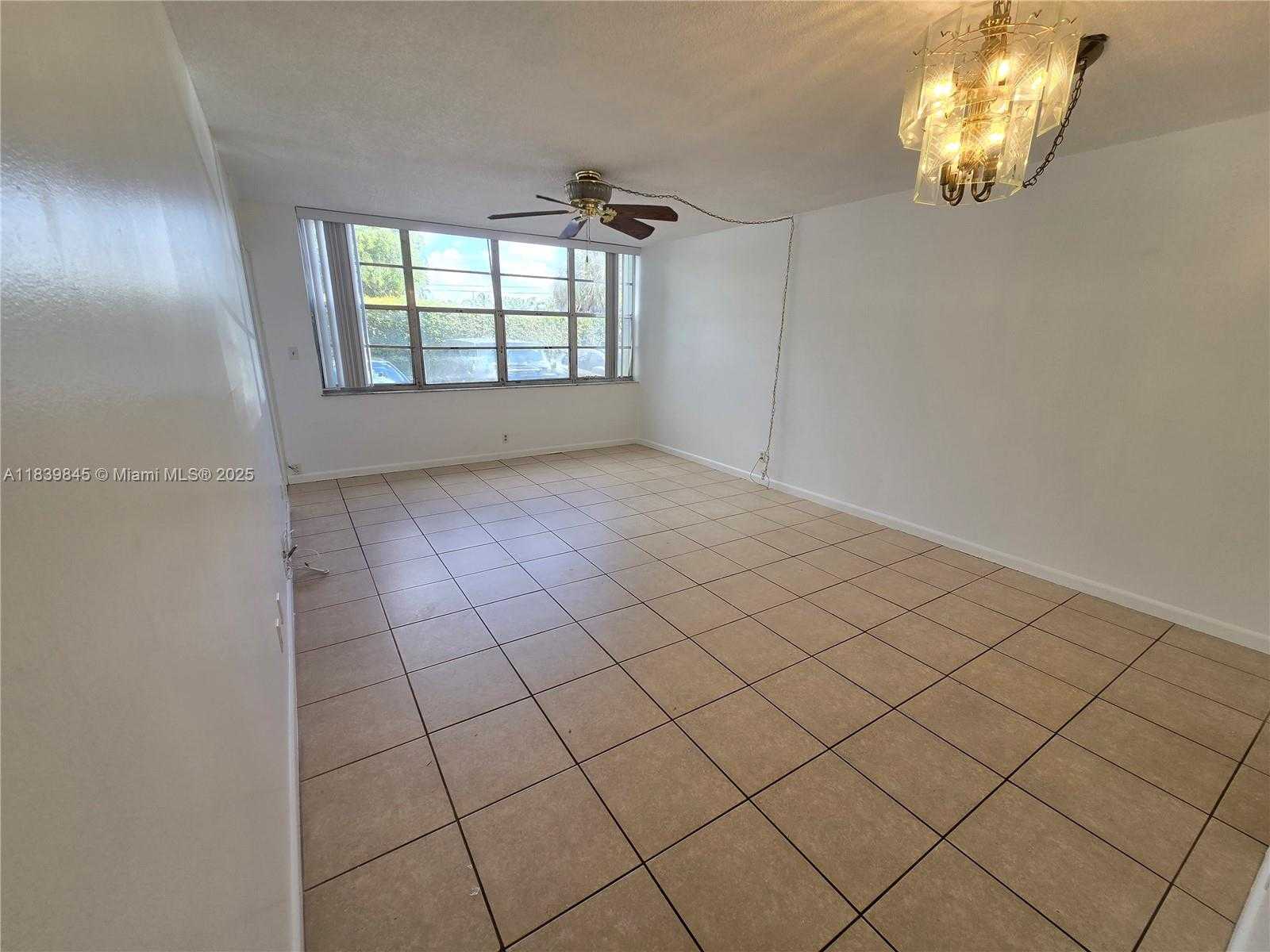Small Image of 2731 TAFT ST #102, Hollywood Number 5