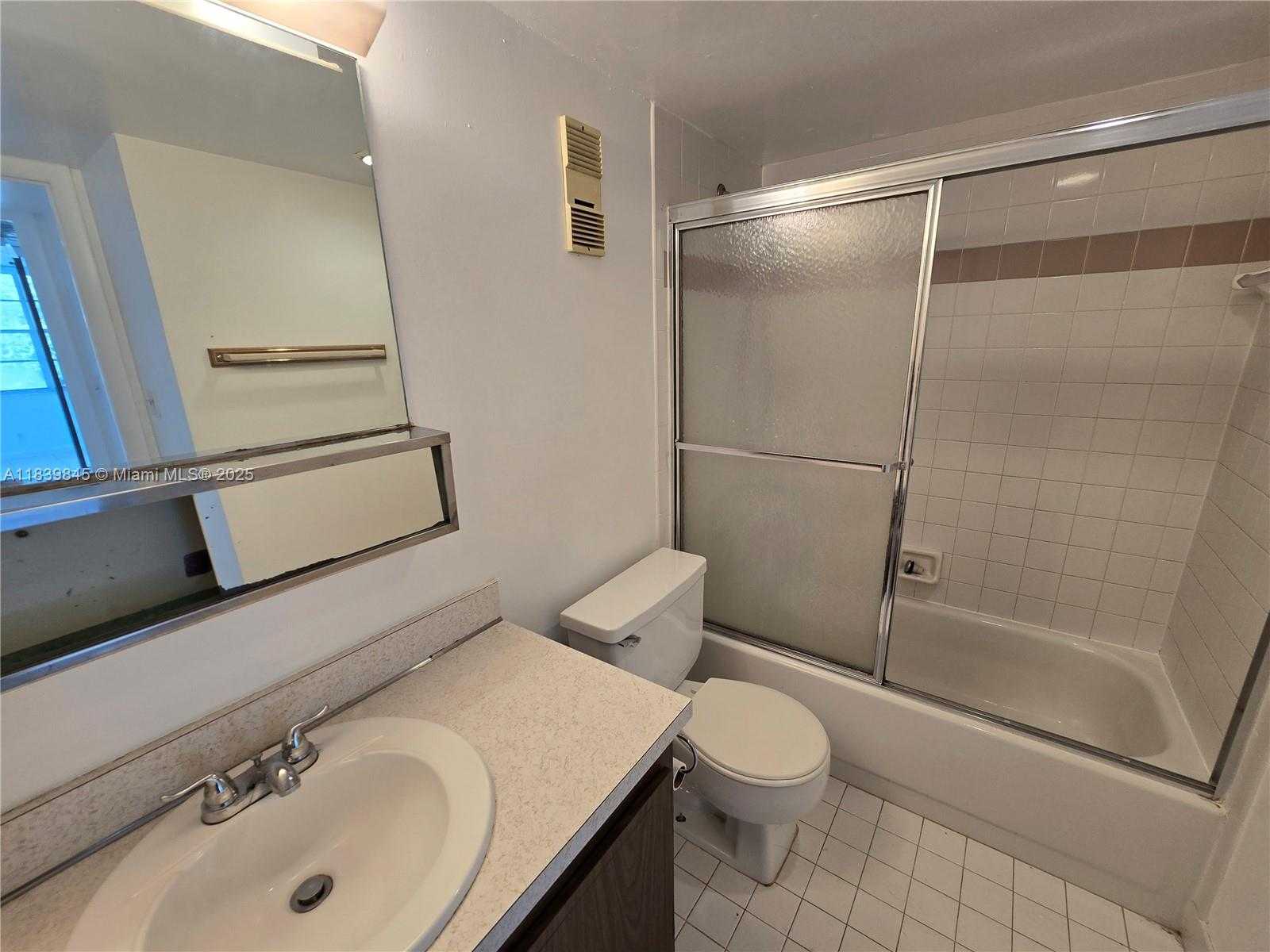 Small Image of 2731 TAFT ST #102, Hollywood Number 7