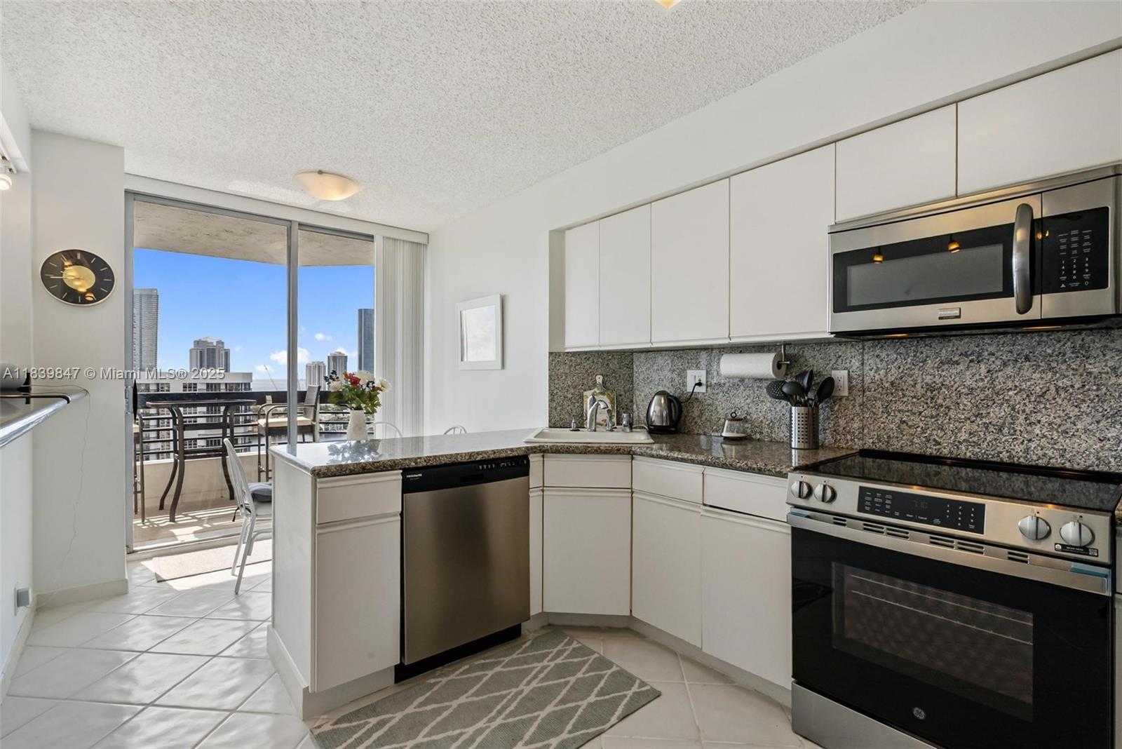 Small Image of 3530 MYSTIC POINTE DR #2014, Aventura Number 13