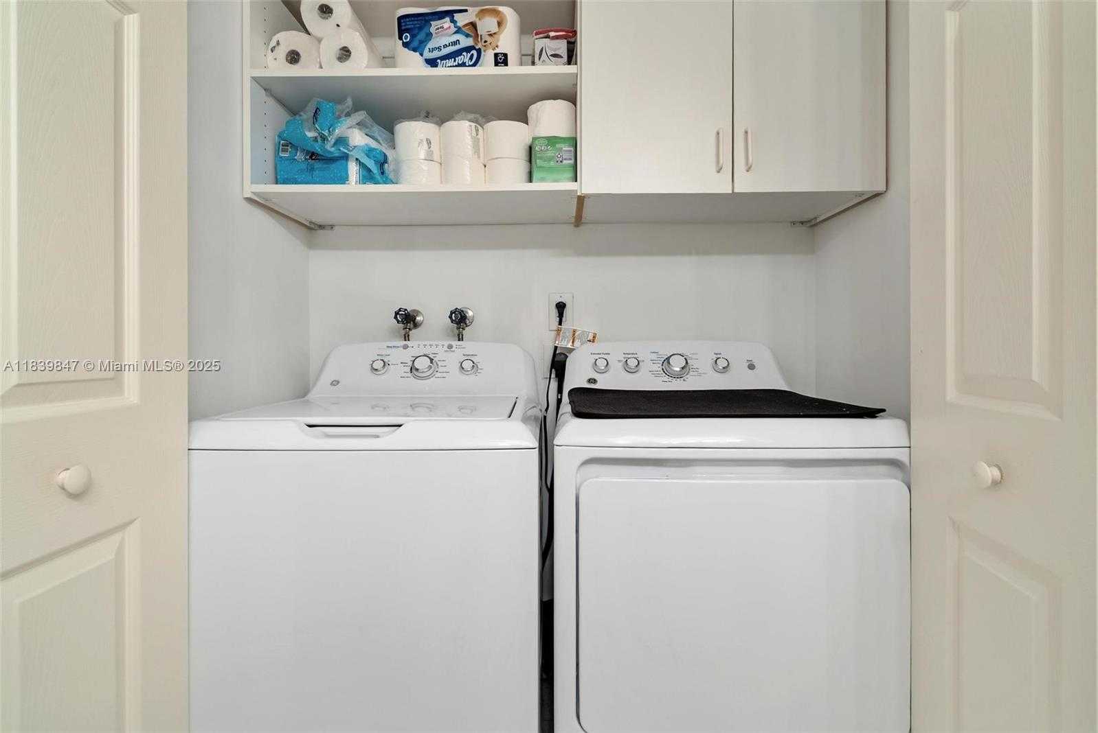 Small Image of 3530 MYSTIC POINTE DR #2014, Aventura Number 15