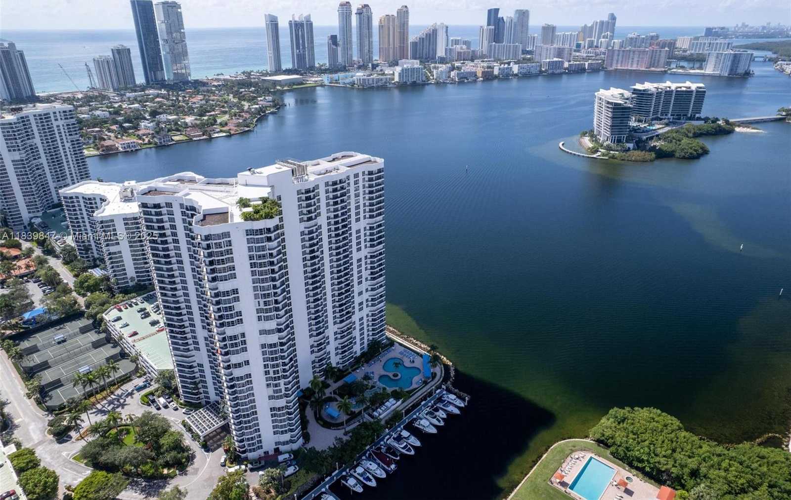 Small Image of 3530 MYSTIC POINTE DR #2014, Aventura Number 18