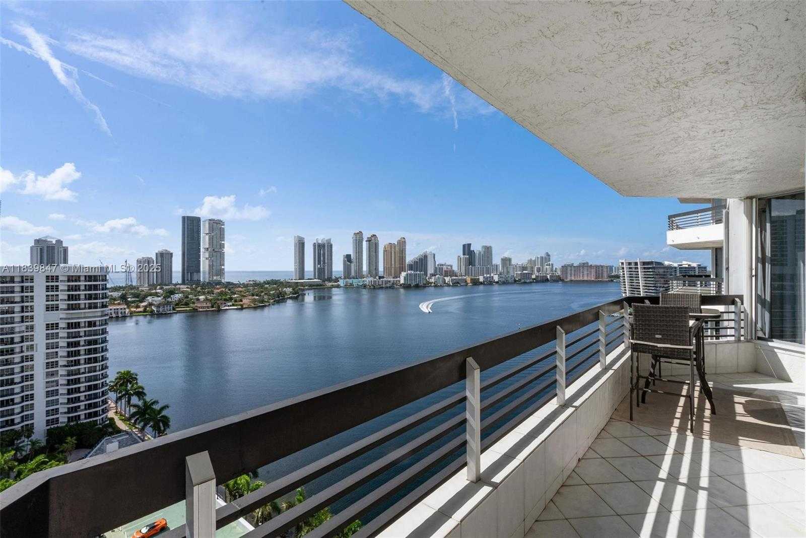Small Image of 3530 MYSTIC POINTE DR #2014, Aventura Number 23