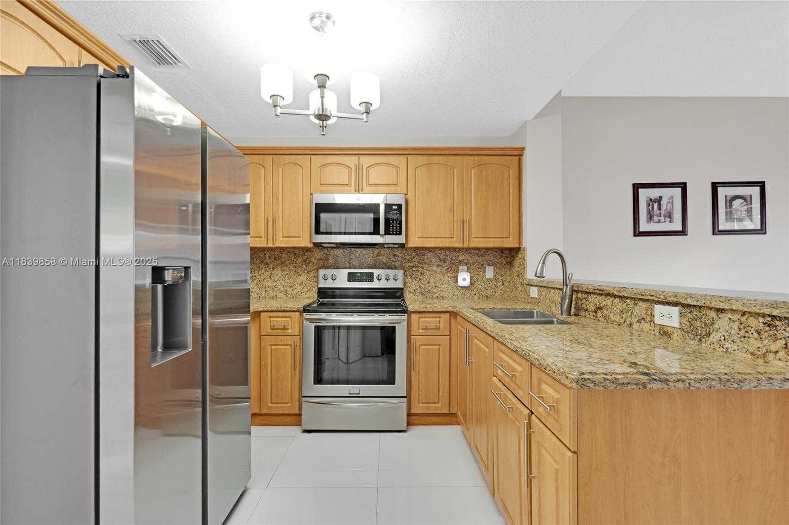 Small Image of 8422 NORTH WEST 140TH TER #3608, Miami Lakes Number 10