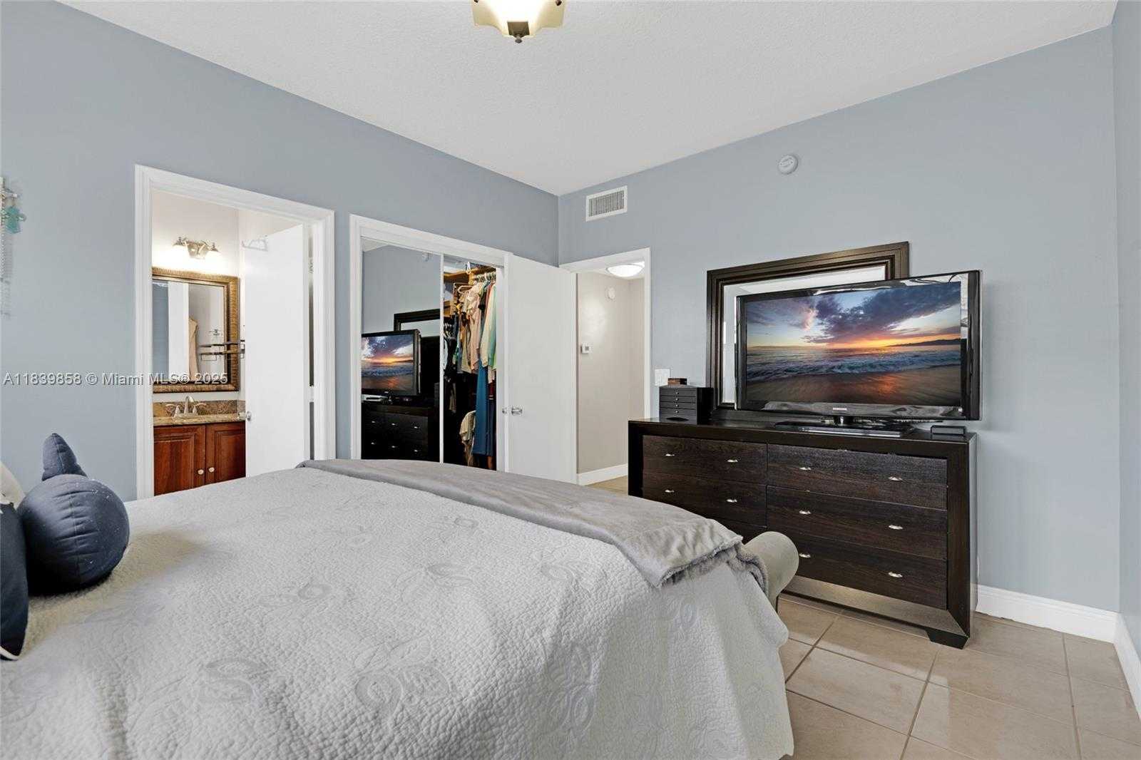 Small Image of 8422 NORTH WEST 140TH TER #3608, Miami Lakes Number 17