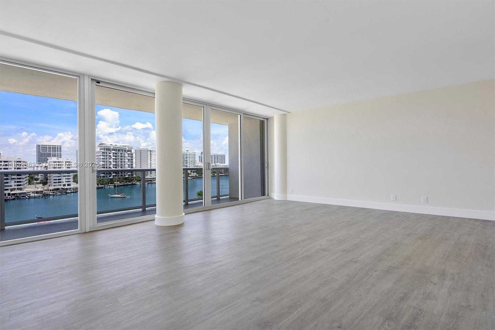 Small Image of 900 BAY DR #718, Miami Beach Number 18