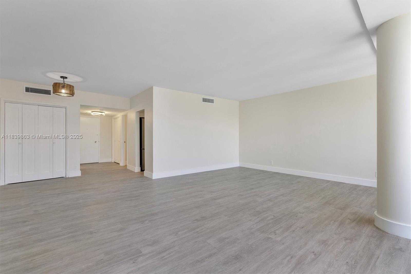 Small Image of 900 BAY DR #718, Miami Beach Number 8