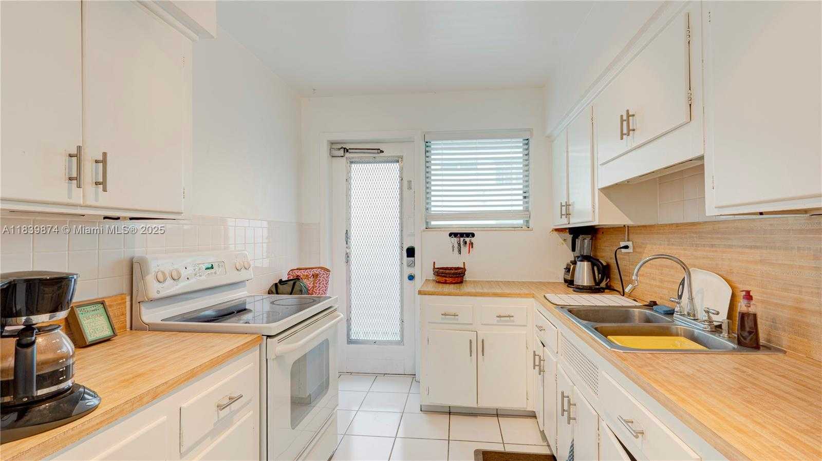 Small Image of 10178 COLLINS AVE #102, Bal Harbour Number 14
