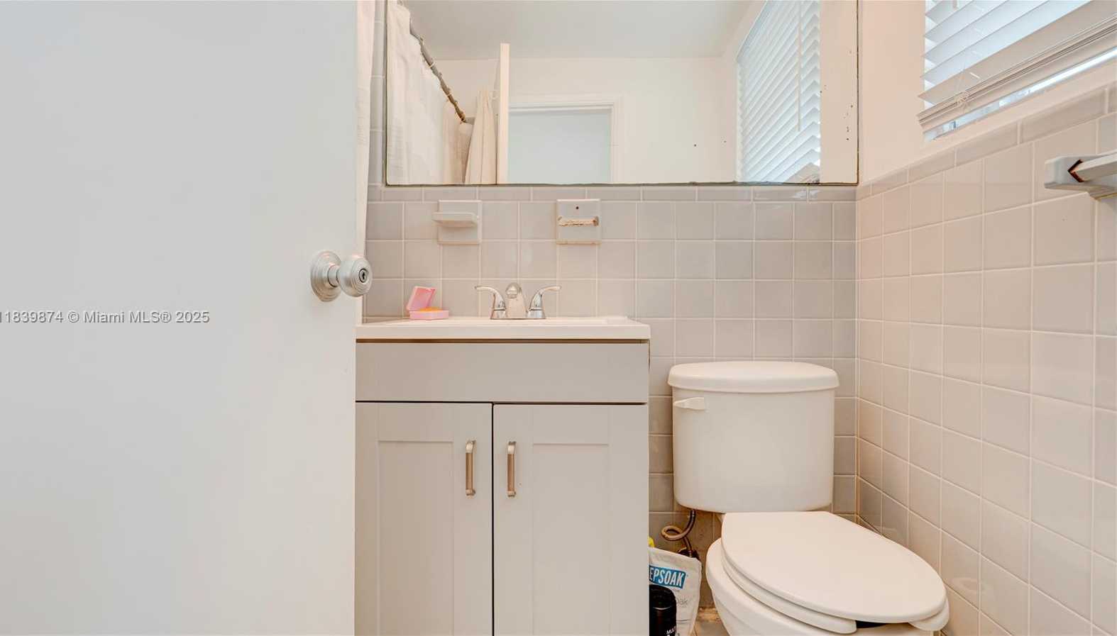 Small Image of 10178 COLLINS AVE #102, Bal Harbour Number 24