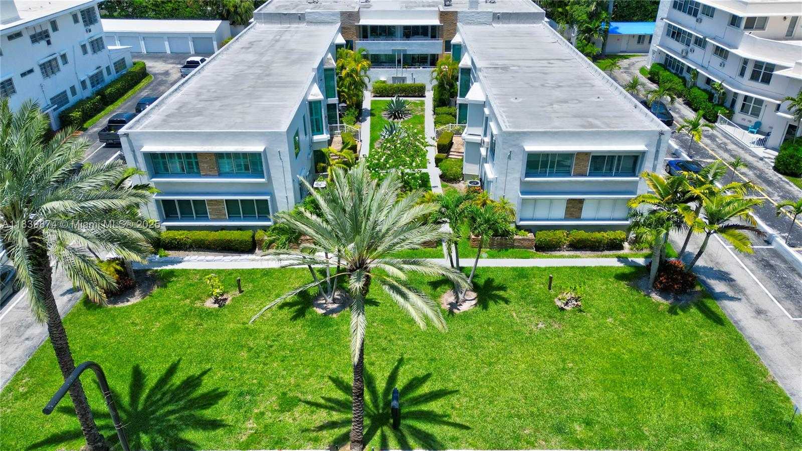 Small Image of 10178 COLLINS AVE #102, Bal Harbour Number 3