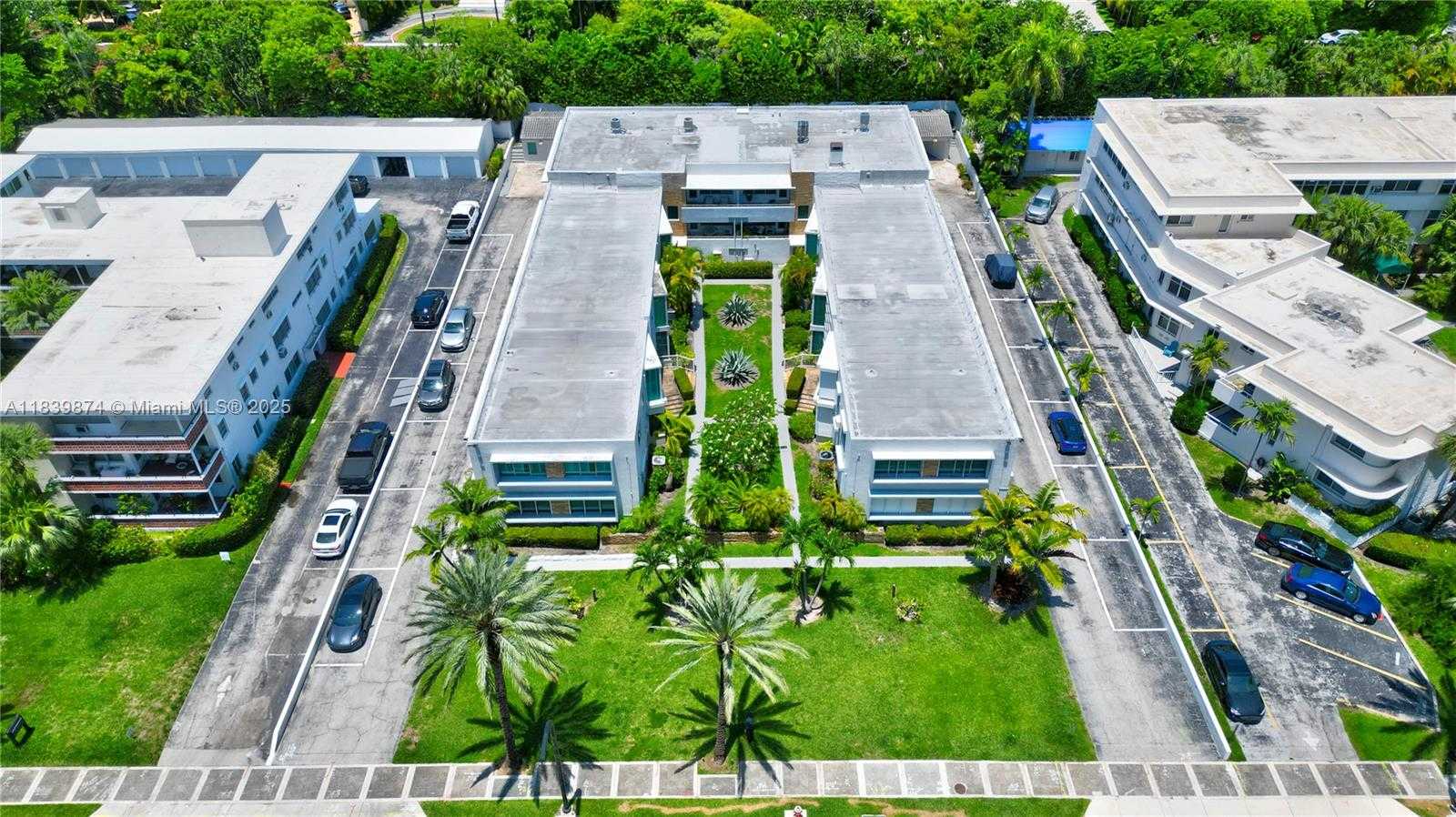 Small Image of 10178 COLLINS AVE #102, Bal Harbour Number 32