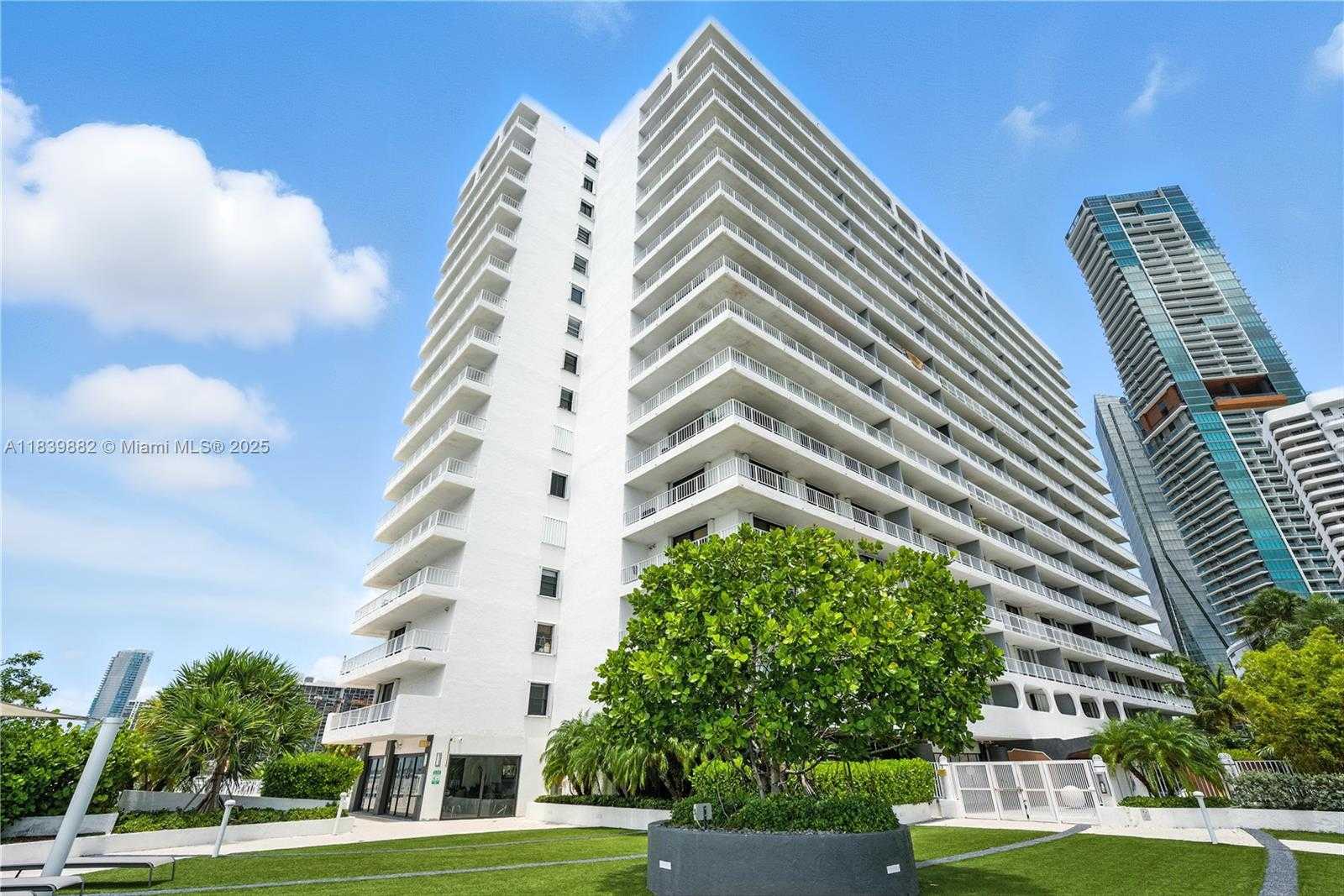 Small Image of 200 SOUTH EAST 15TH RD #9I, Miami Number 23