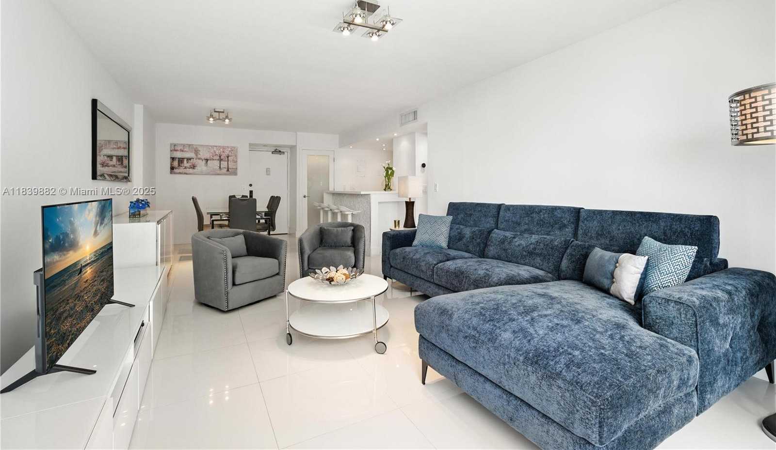 Small Image of 200 SOUTH EAST 15TH RD #9I, Miami Number 9