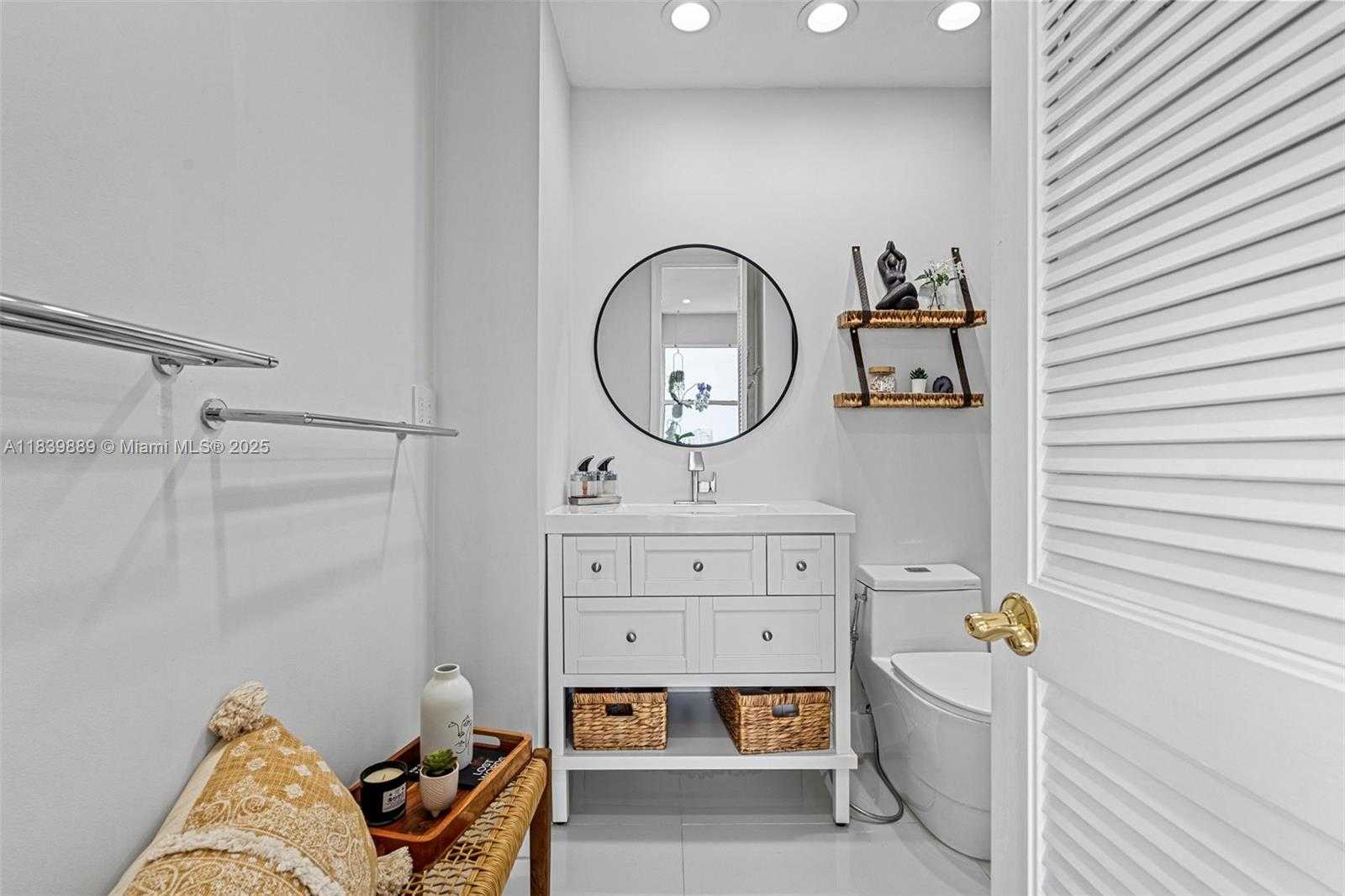 Small Image of 20379 WEST COUNTRY CLUB DR #PH38, Aventura Number 12
