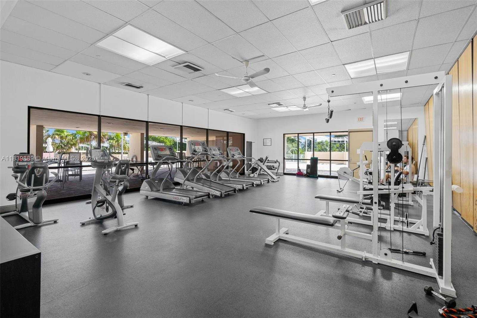 Small Image of 20379 WEST COUNTRY CLUB DR #PH38, Aventura Number 23