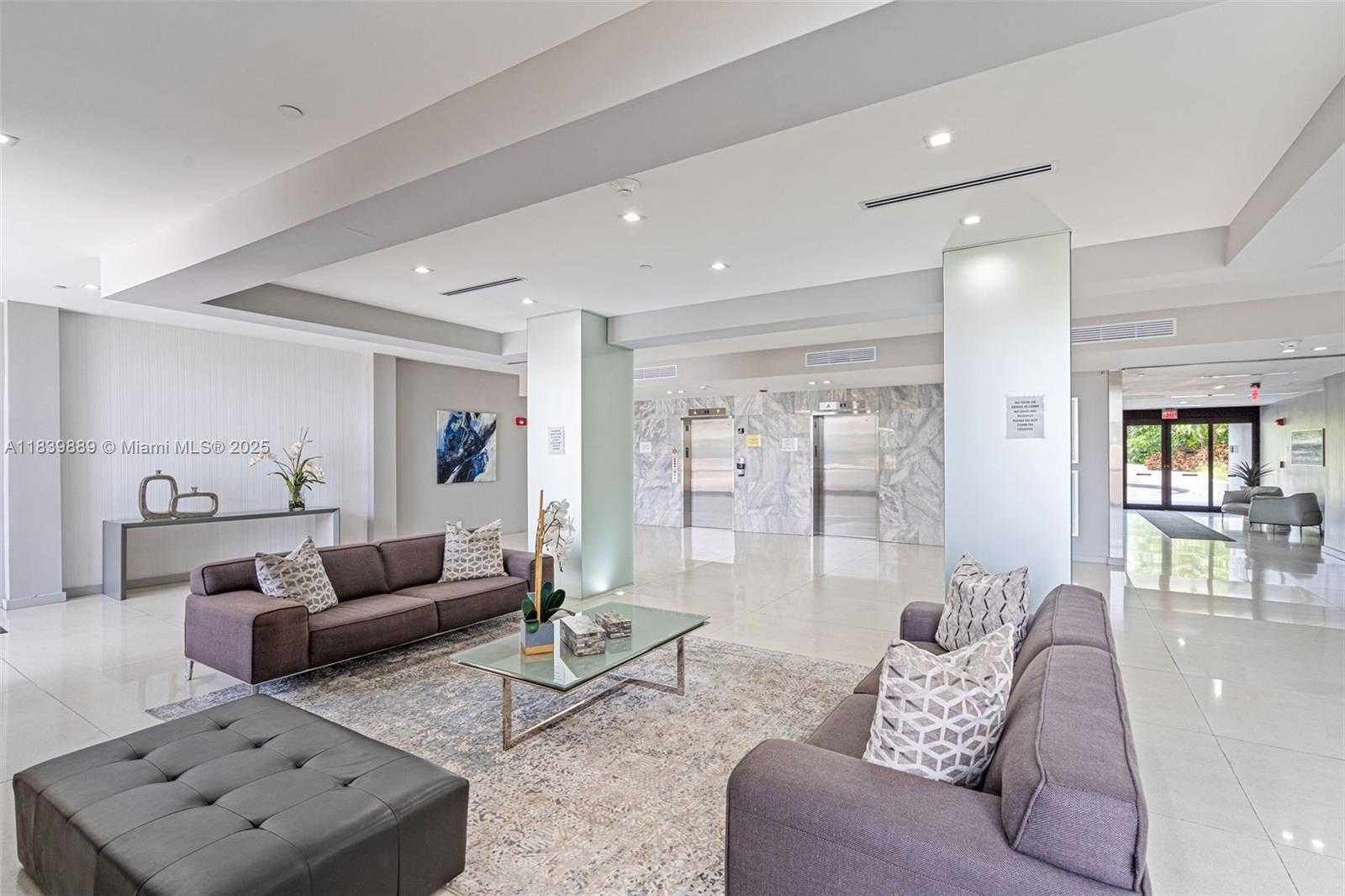 Small Image of 20379 WEST COUNTRY CLUB DR #PH38, Aventura Number 26