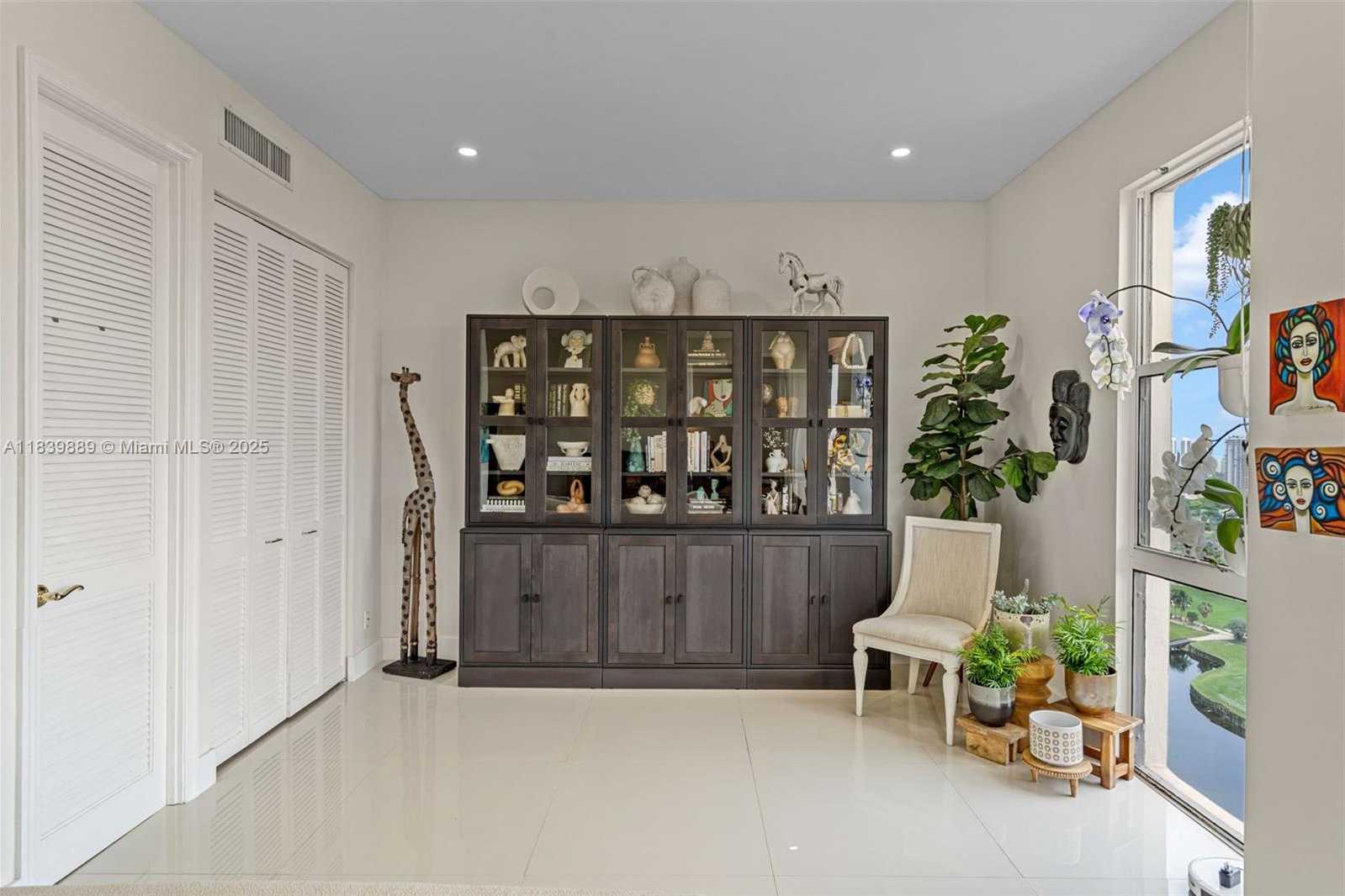 Small Image of 20379 WEST COUNTRY CLUB DR #PH38, Aventura Number 9