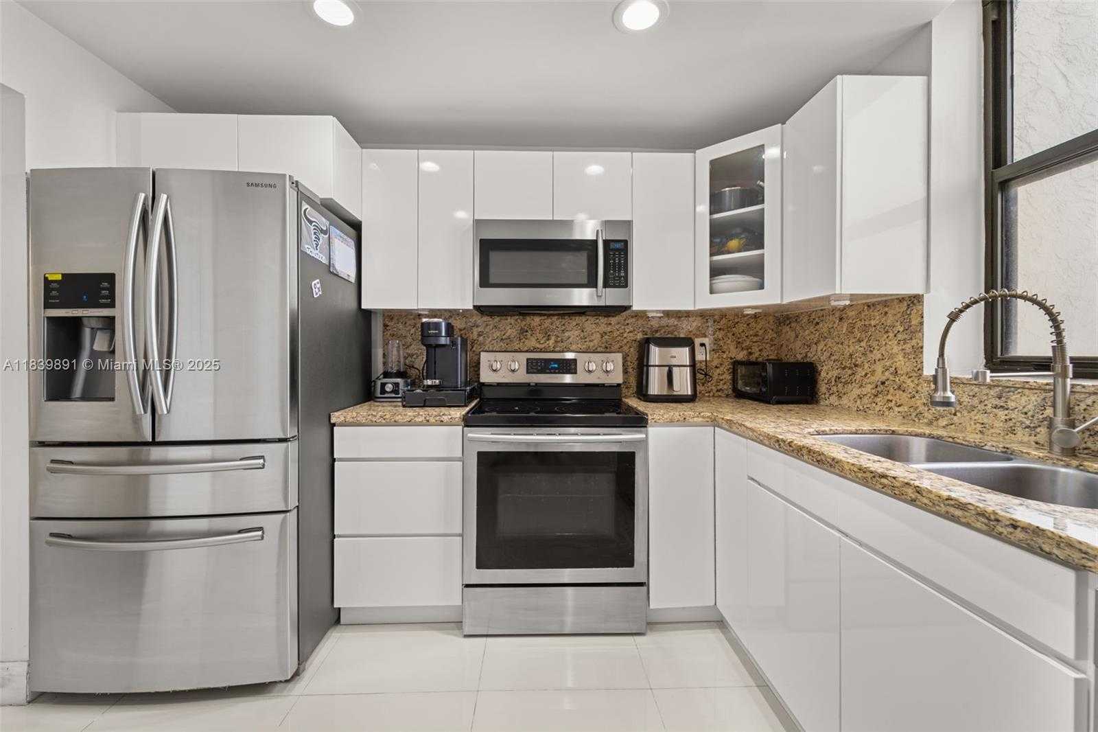 Small Image of 18181 NORTH EAST 31ST CT #1401, Aventura Number 9