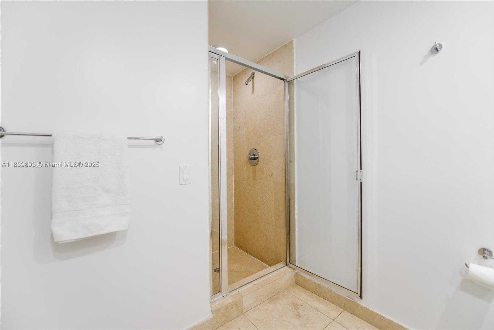 Small Image of 485 BRICKELL AVE #2908, Miami Number 18