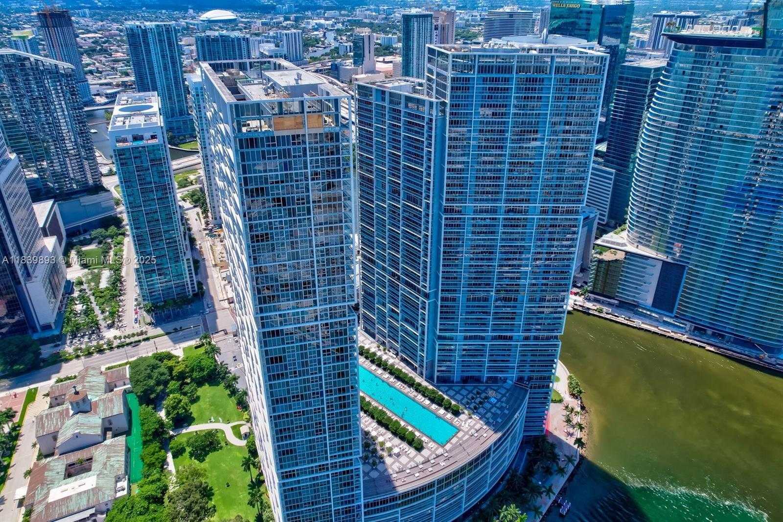 Small Image of 485 BRICKELL AVE #2908, Miami Number 30