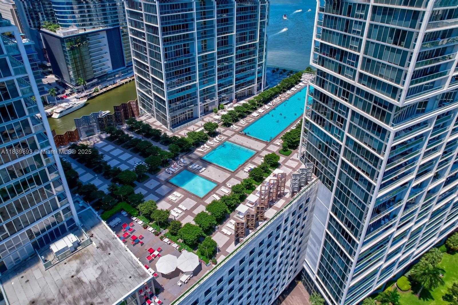Small Image of 485 BRICKELL AVE #2908, Miami Number 32