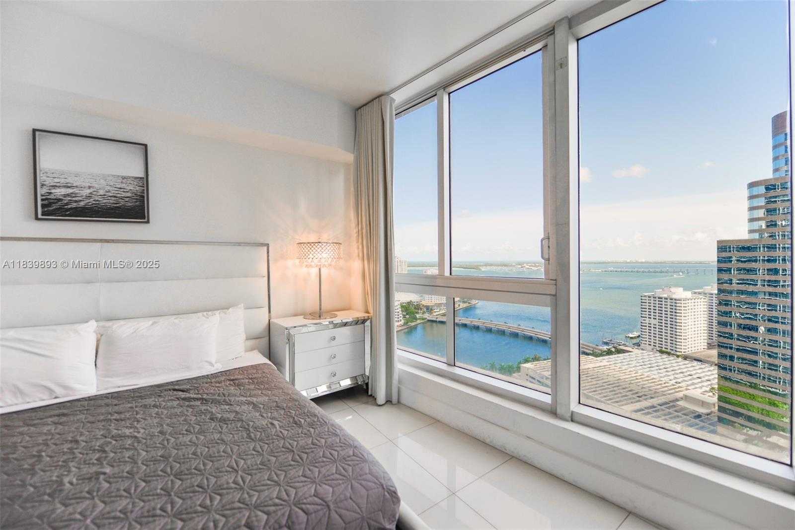 Small Image of 485 BRICKELL AVE #2908, Miami Number 9