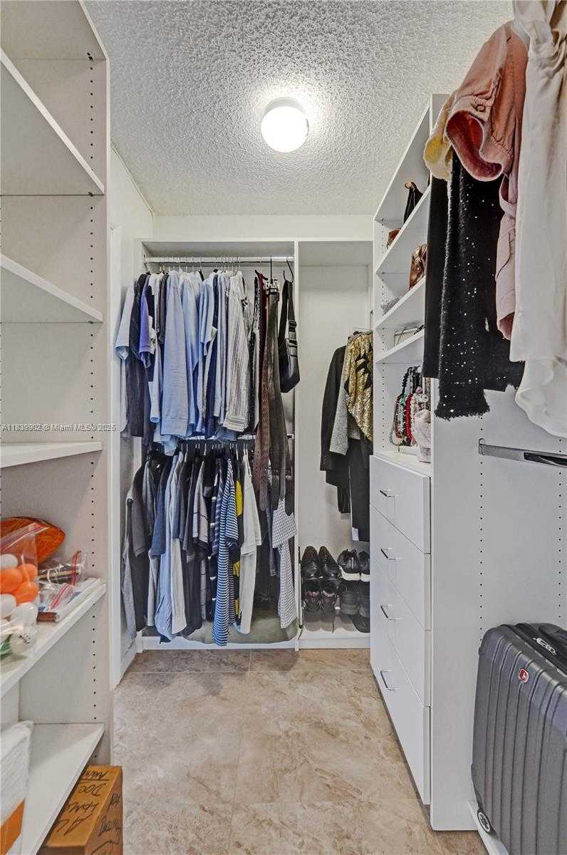 Imagen de Pequeño Objeto